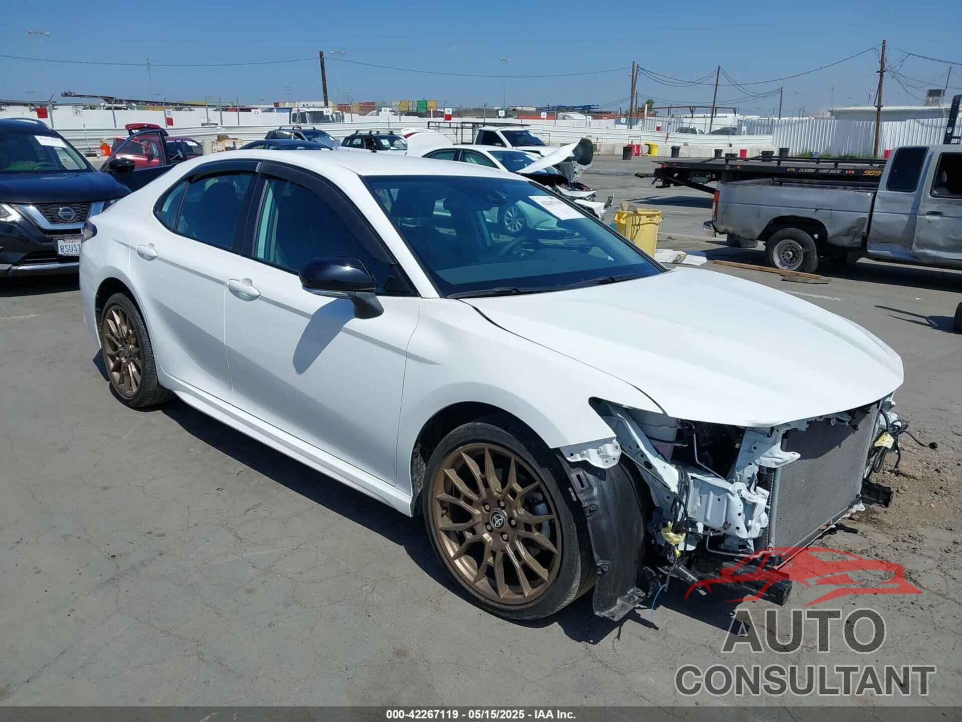 TOYOTA CAMRY 2023 - 4T1G11AK2PU088405