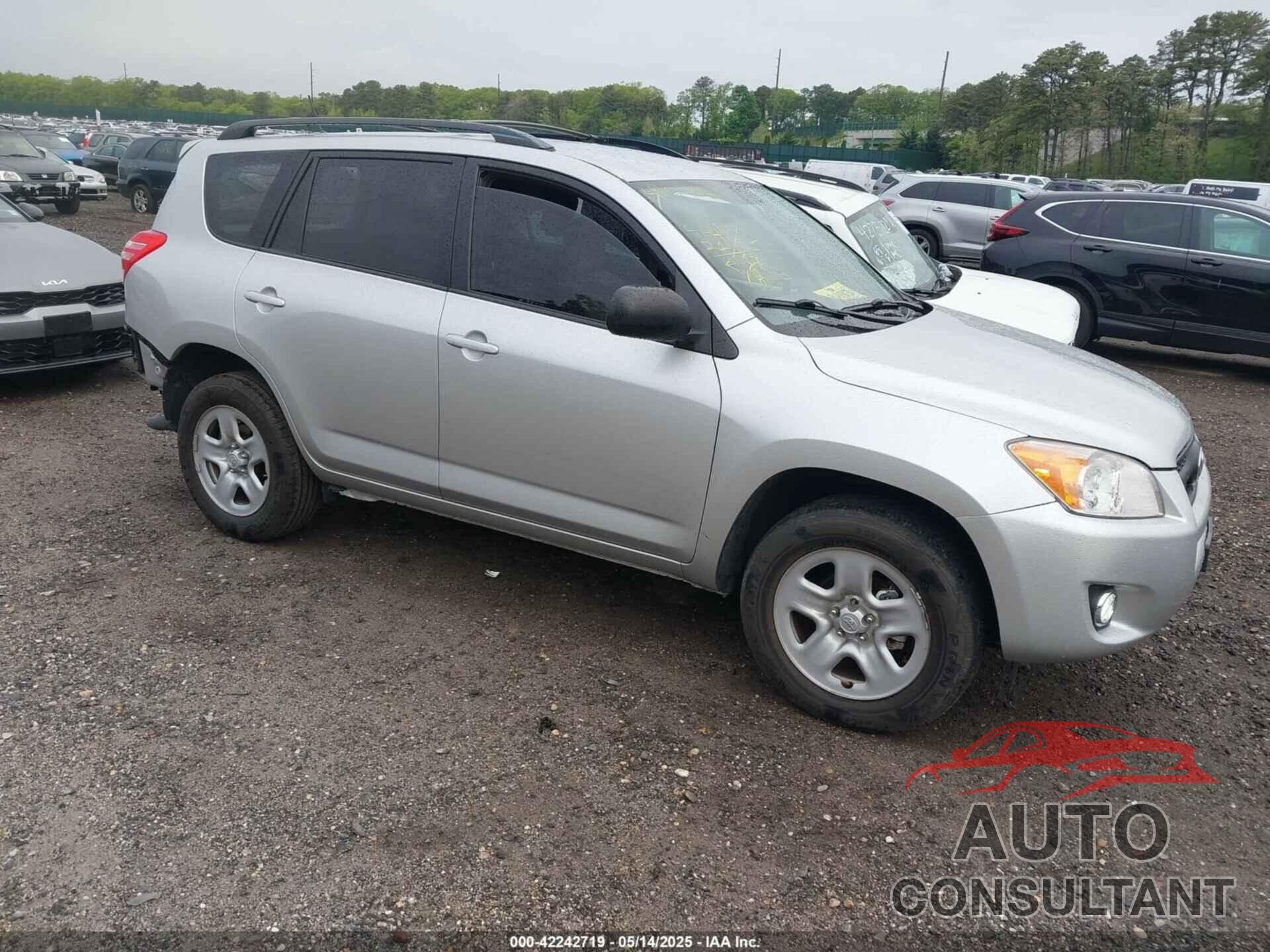 TOYOTA RAV4 2009 - JTMBF33V695011326
