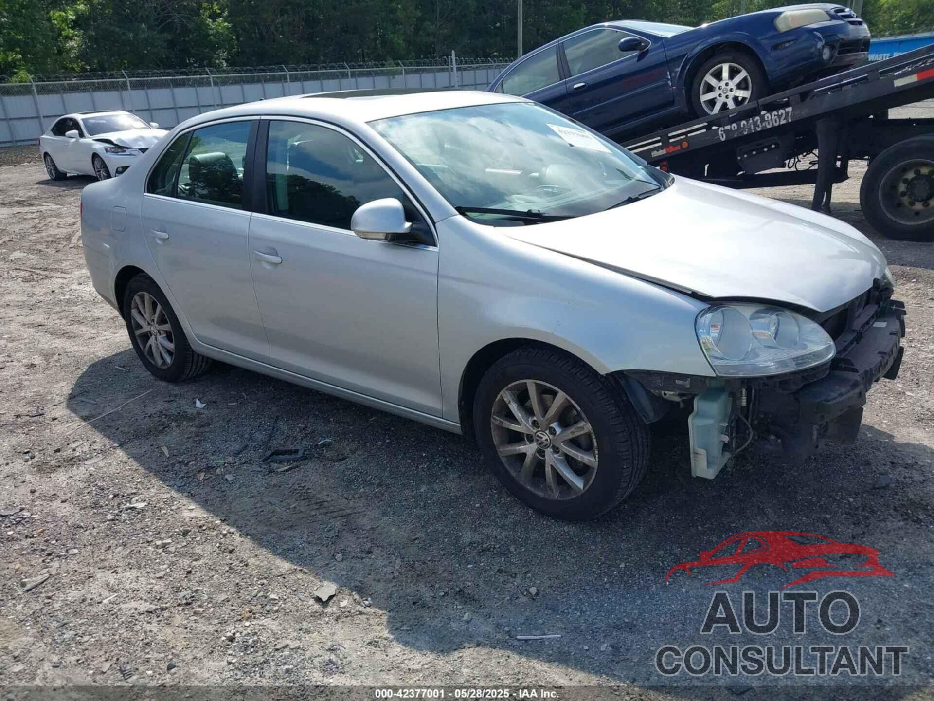 VOLKSWAGEN JETTA 2010 - 3VWRZ7AJ3AM020235