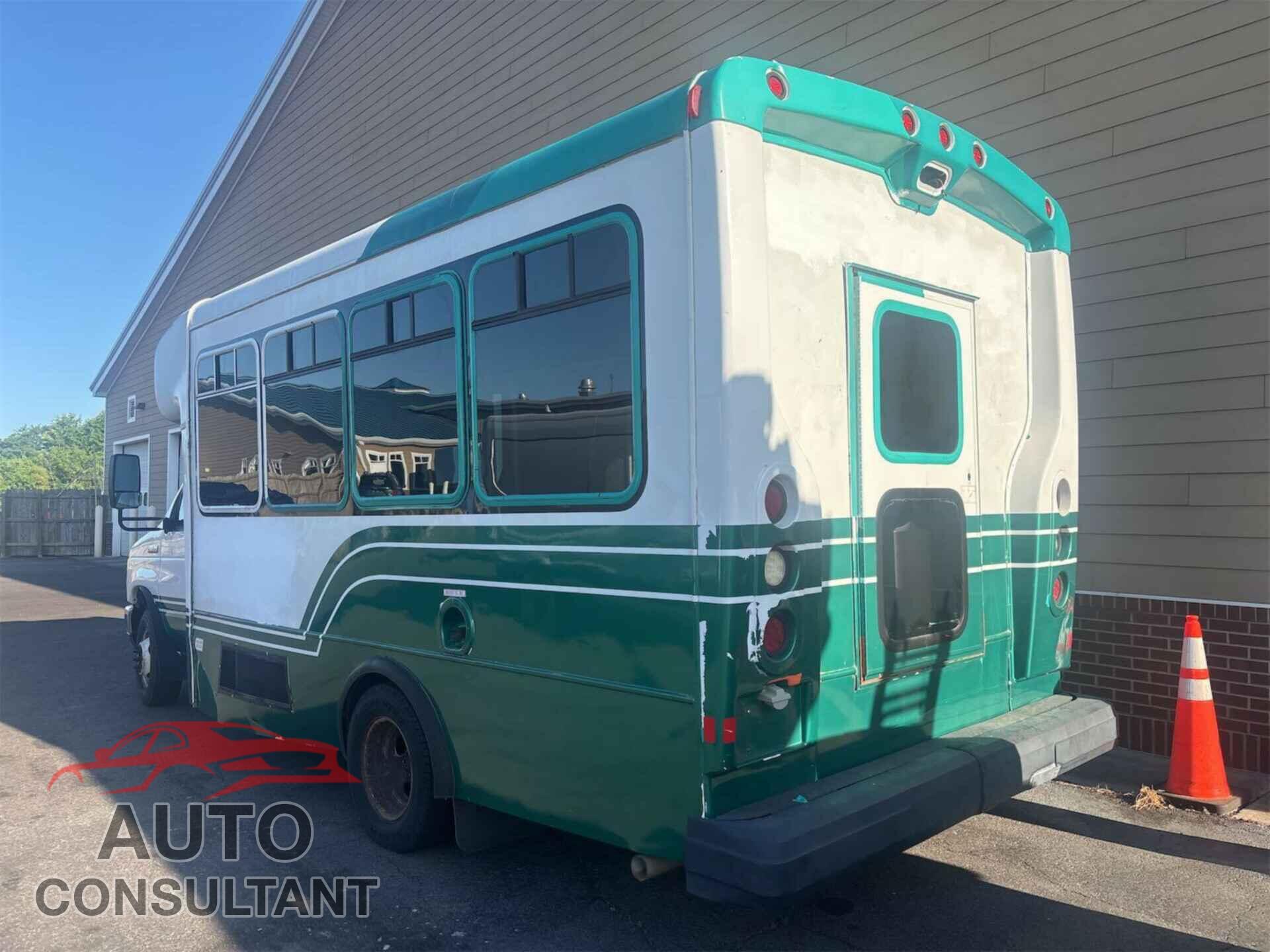 FORD ECONOLINE 2014 - 1FDFE4FS4EDB17992