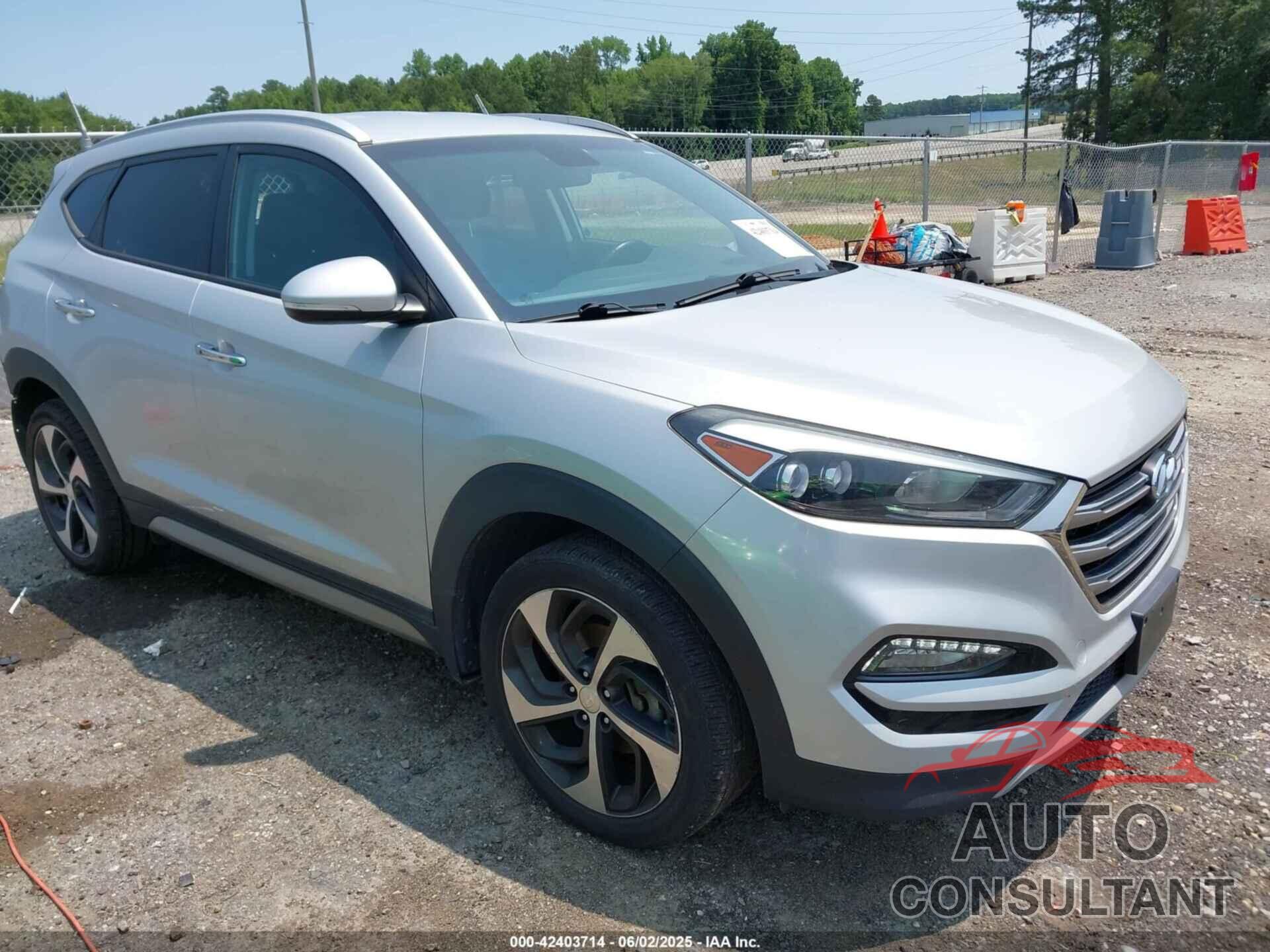 HYUNDAI TUCSON 2017 - KM8J3CA23HU295687