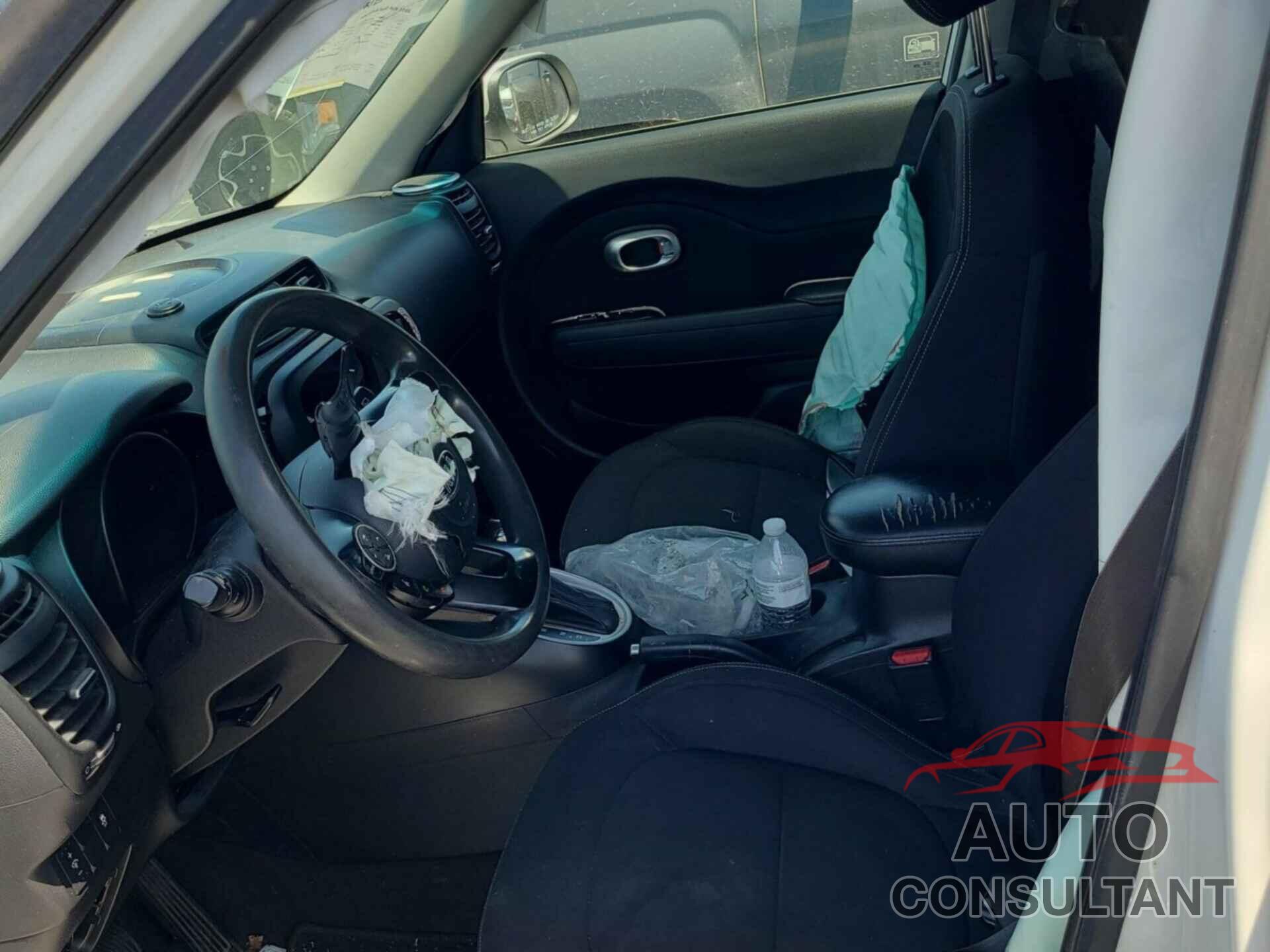 KIA SOUL 2015 - KNDJN2A2XF7780431
