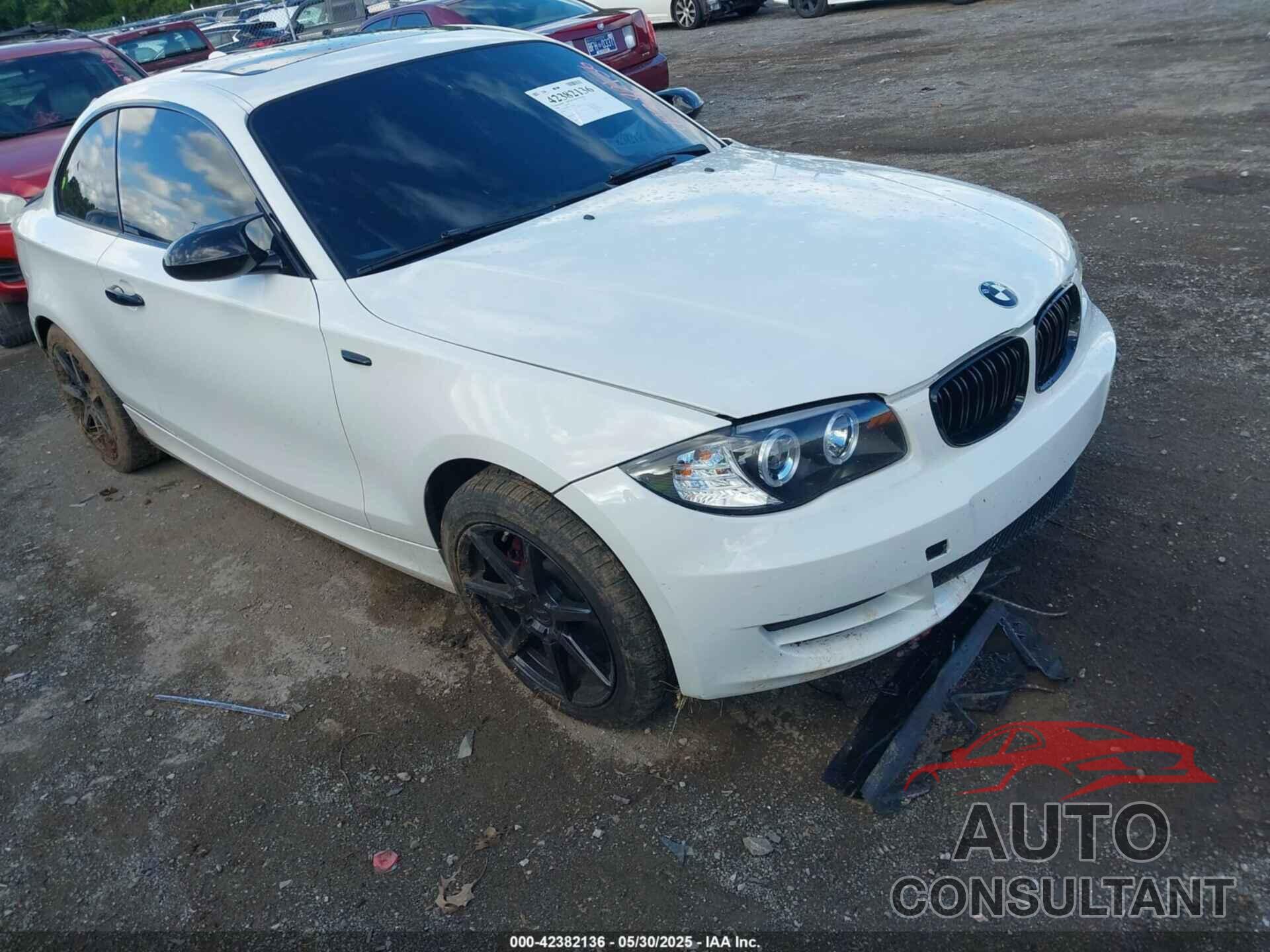 BMW 128I 2009 - WBAUP73569VK75334