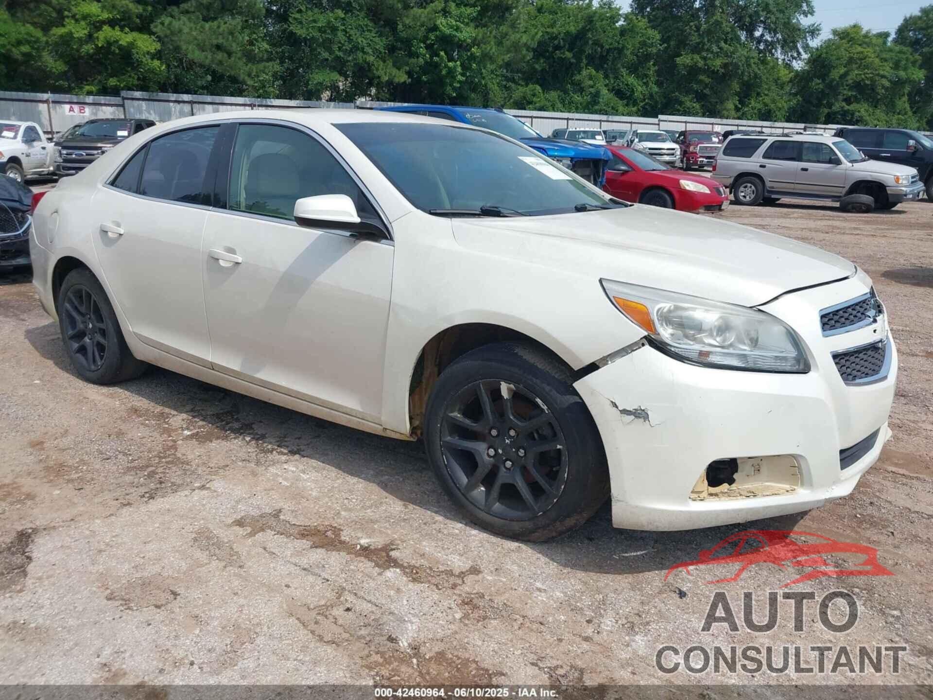 CHEVROLET MALIBU 2013 - 1G11F5RR5DF102858