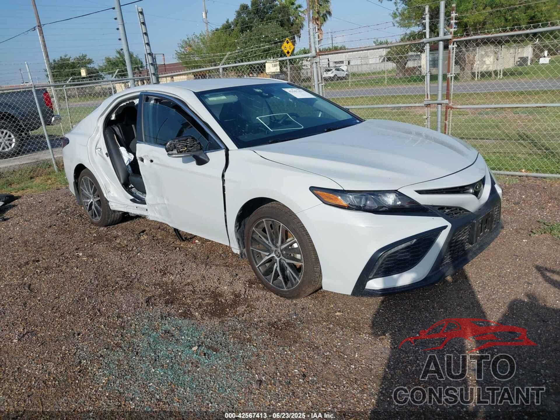 TOYOTA CAMRY 2024 - 4T1G11AK9RU257516