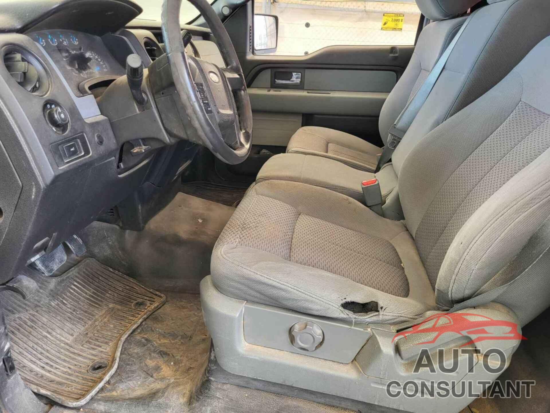 FORD F-150 2014 - 1FTMF1CM0EKG44596