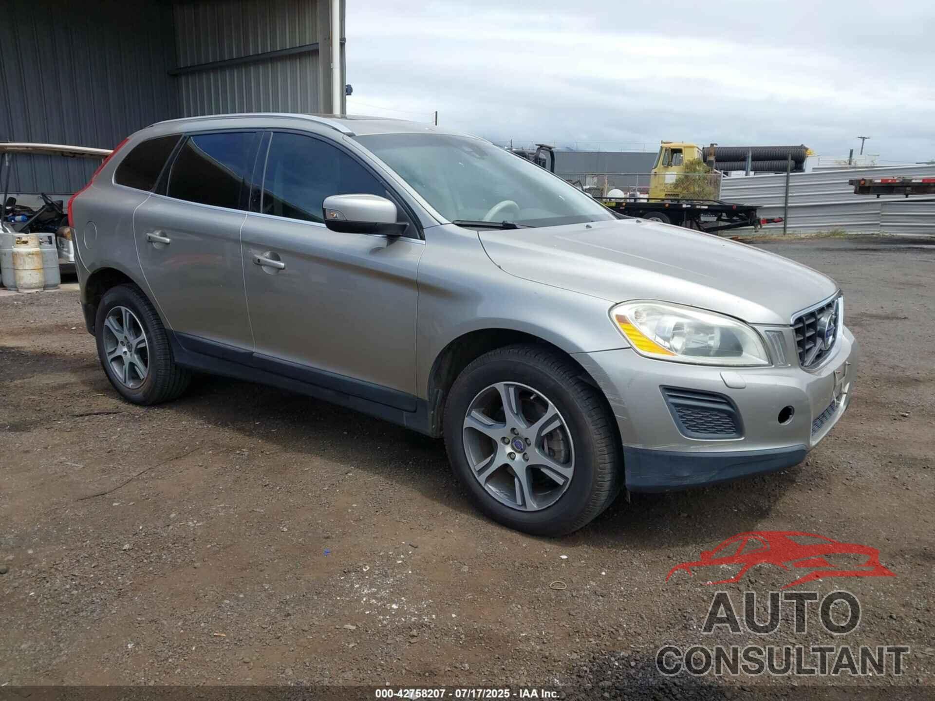 VOLVO XC60 2013 - YV4902DZ7D2445662