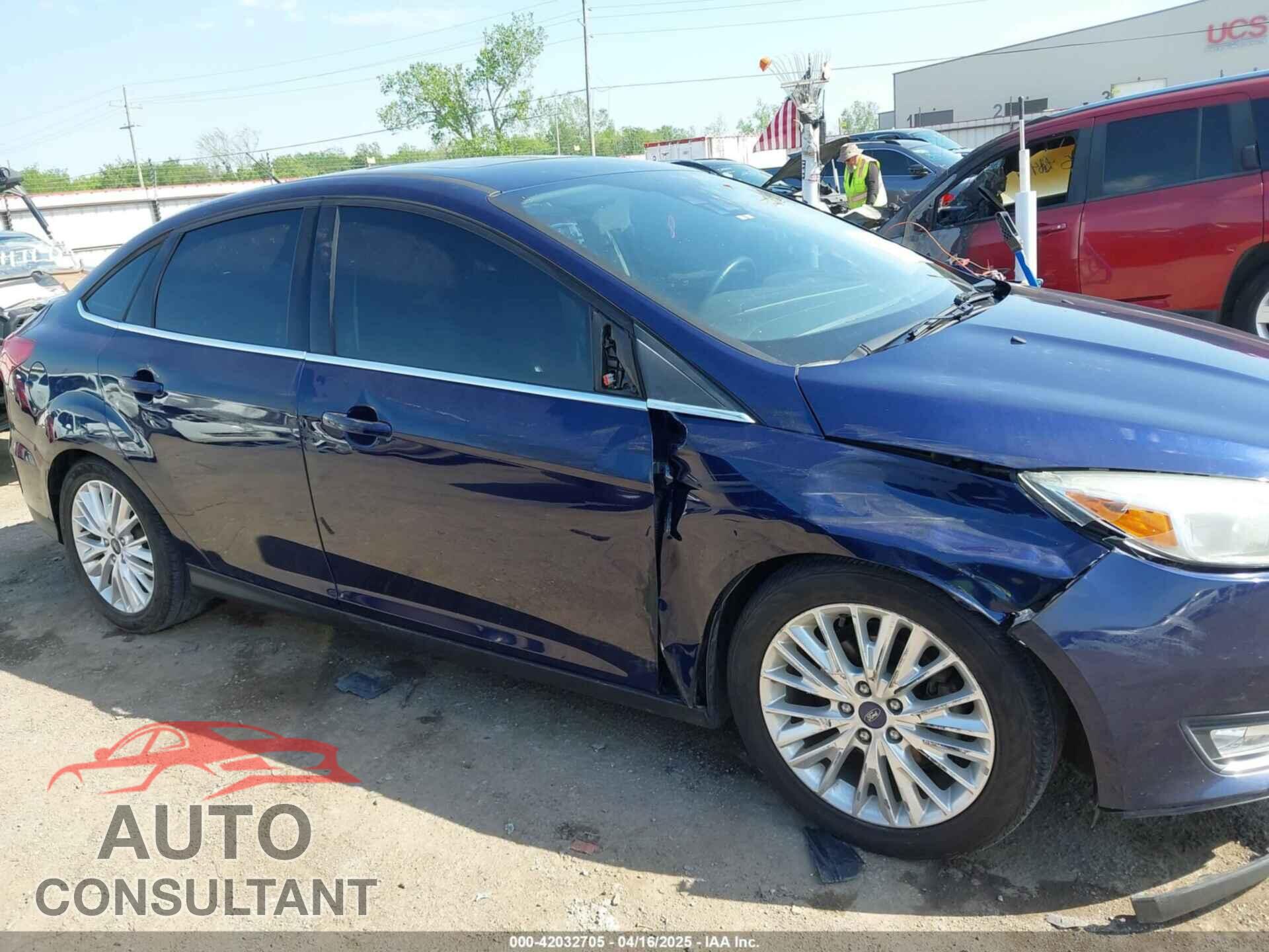 FORD FOCUS 2017 - 1FADP3J29HL204892