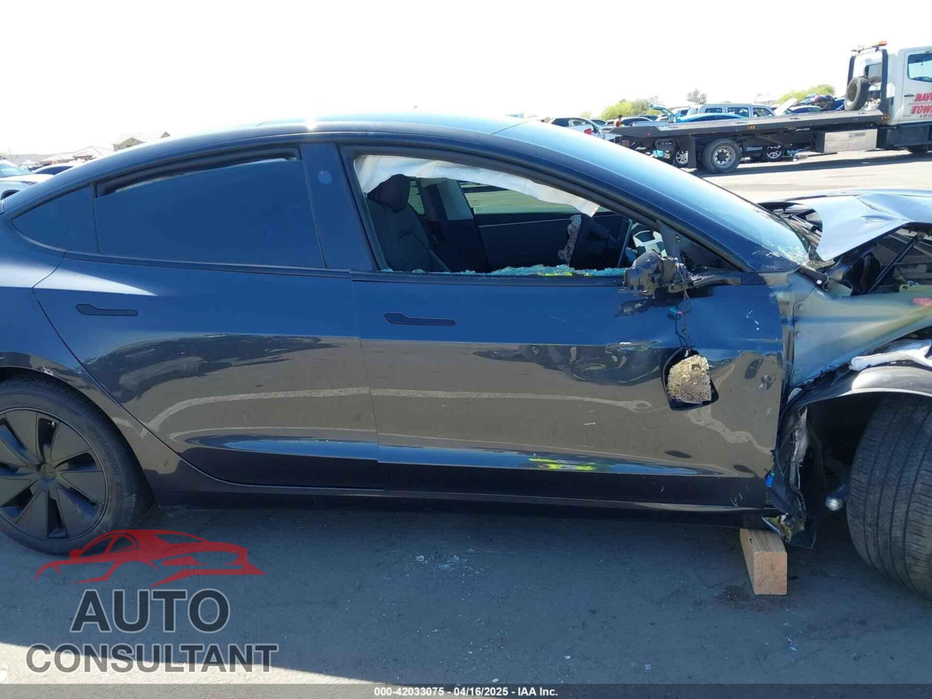 TESLA MODEL 3 2024 - 5YJ3E1EA8RF726287