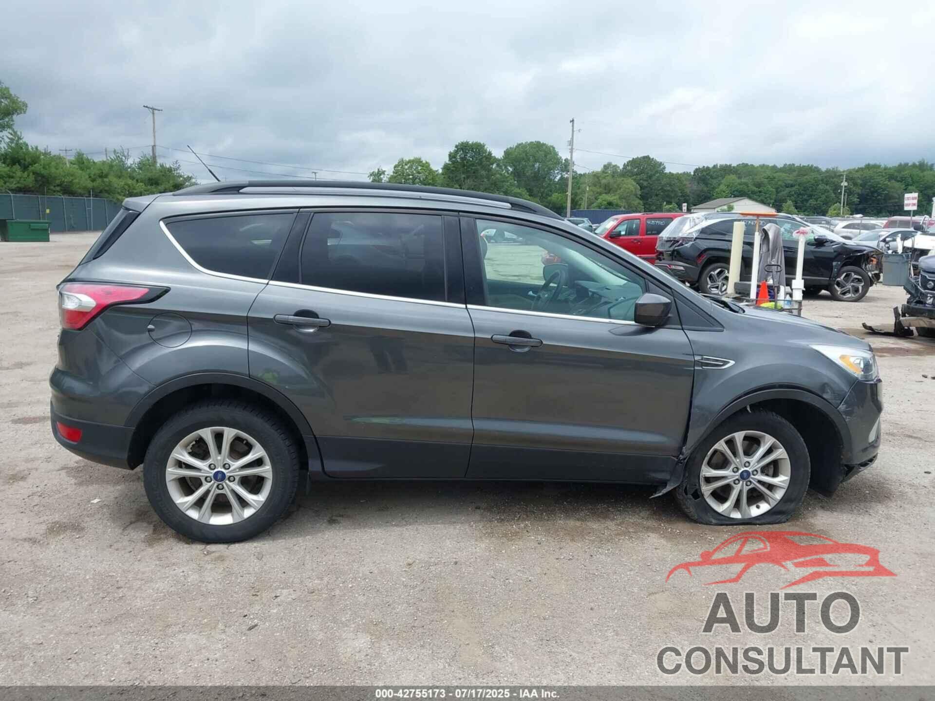 FORD ESCAPE 2017 - 1FMCU9G99HUC77546