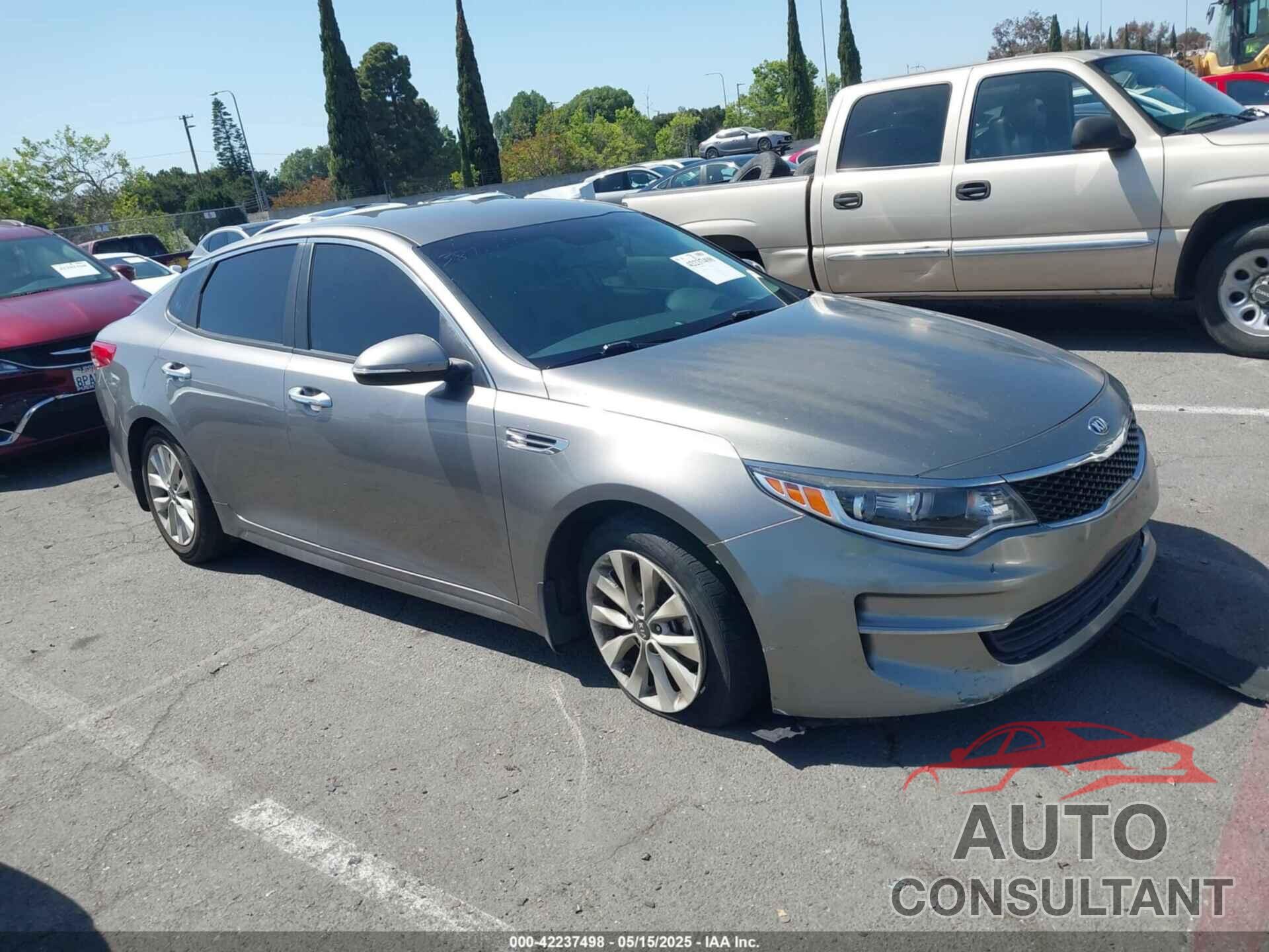 KIA OPTIMA 2018 - 5XXGT4L38JG258818
