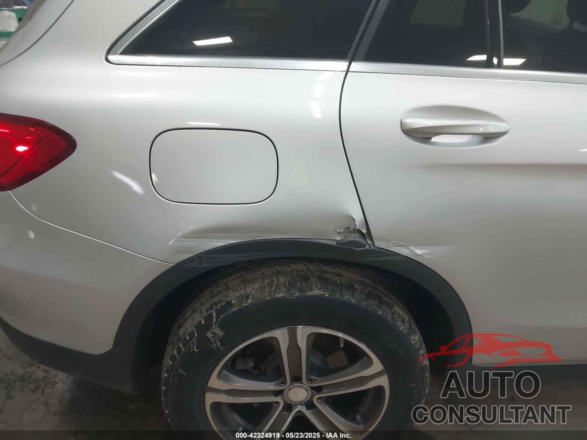 MERCEDES-BENZ GLC 300 2016 - WDC0G4KB6GF098521