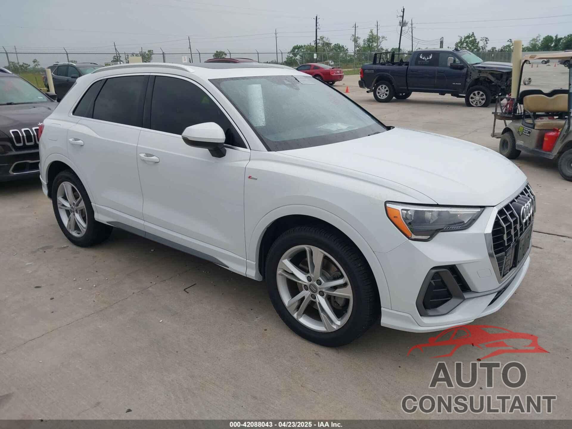 AUDI Q3 2020 - WA1DECF35L1054165