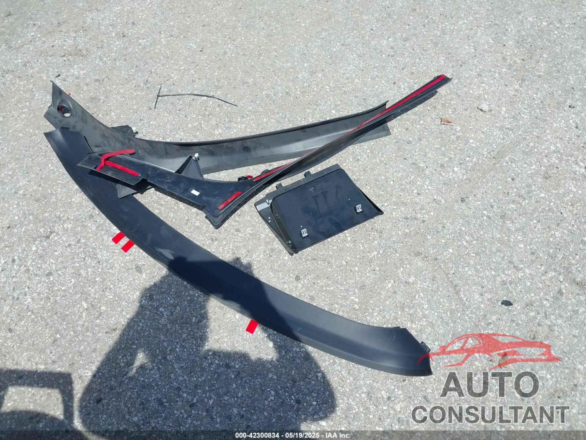 TESLA MODEL X 2018 - 5YJXCAE20JF142289