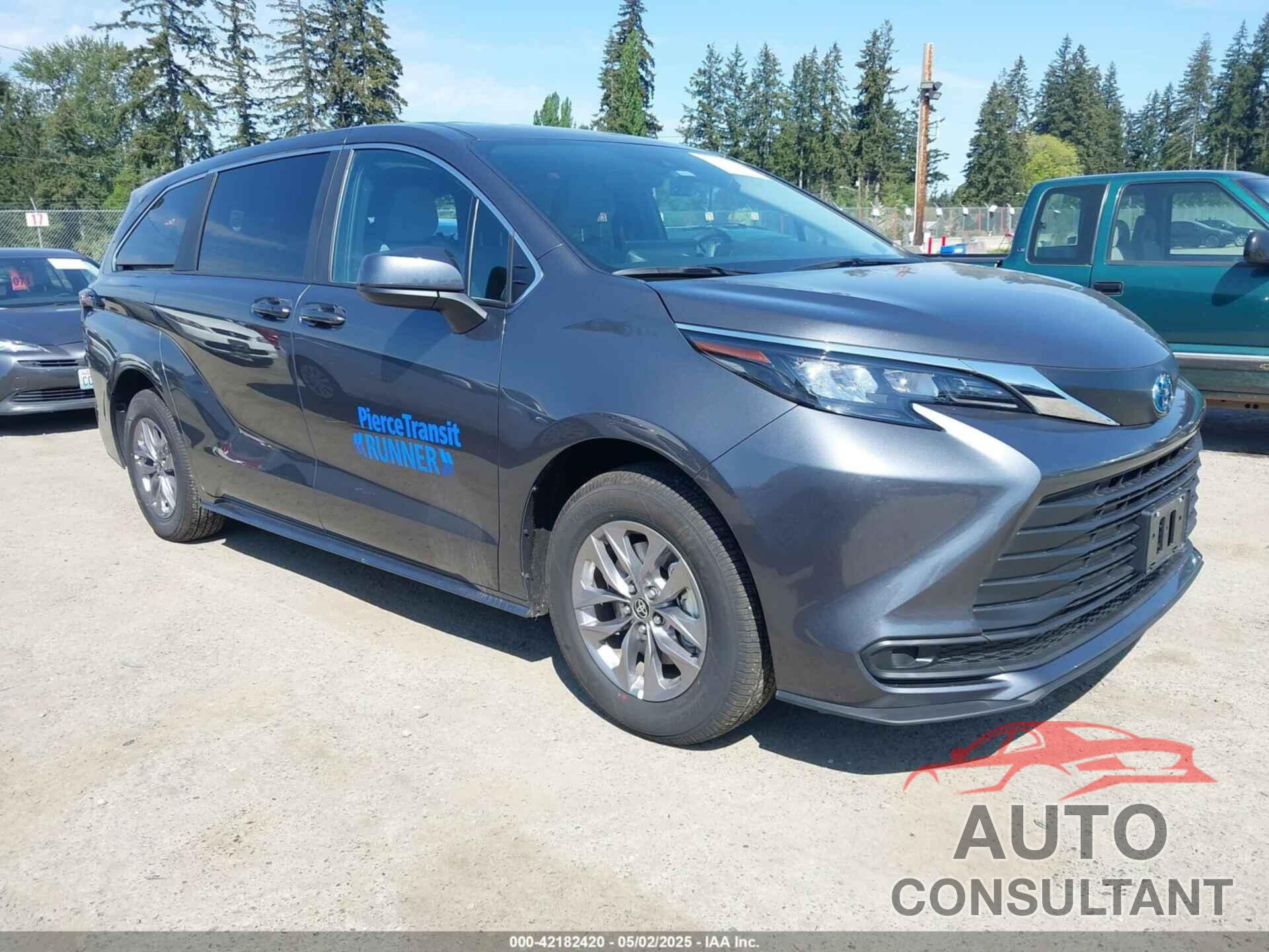 TOYOTA SIENNA 2025 - 5TDKRKEC2SS239529