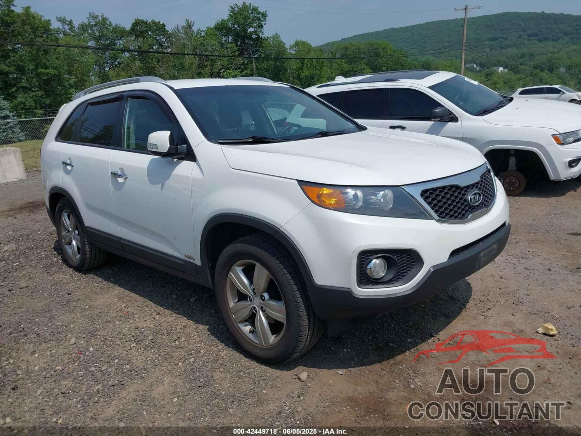 KIA SORENTO 2013 - 5XYKUDA61DG384037
