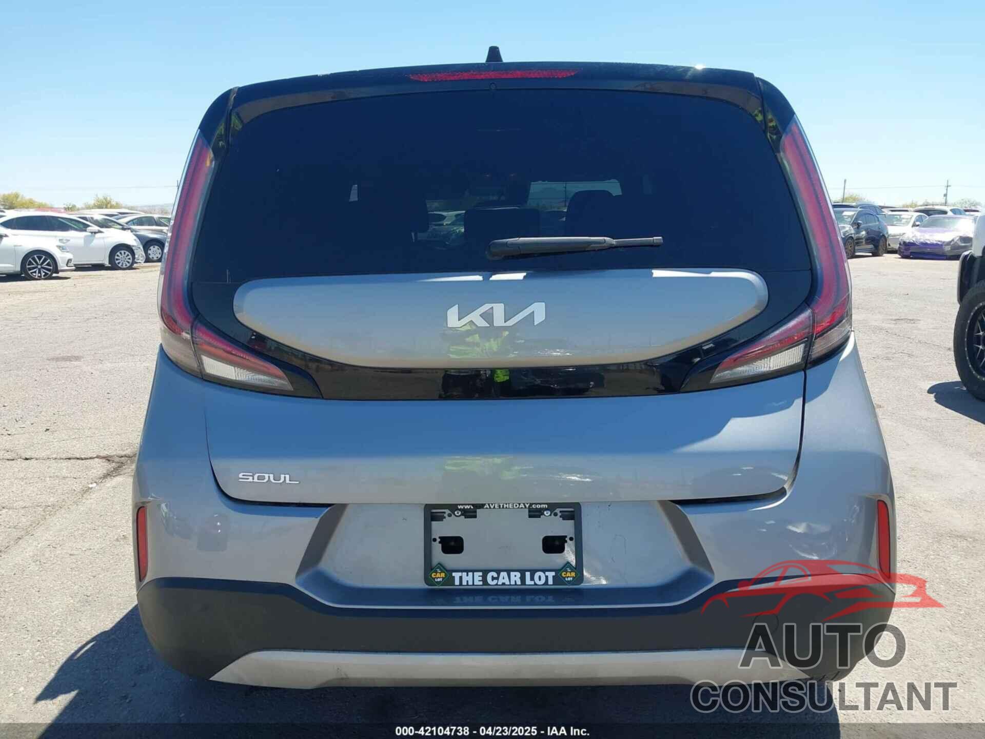 KIA SOUL 2023 - KNDJ23AU5P7888652