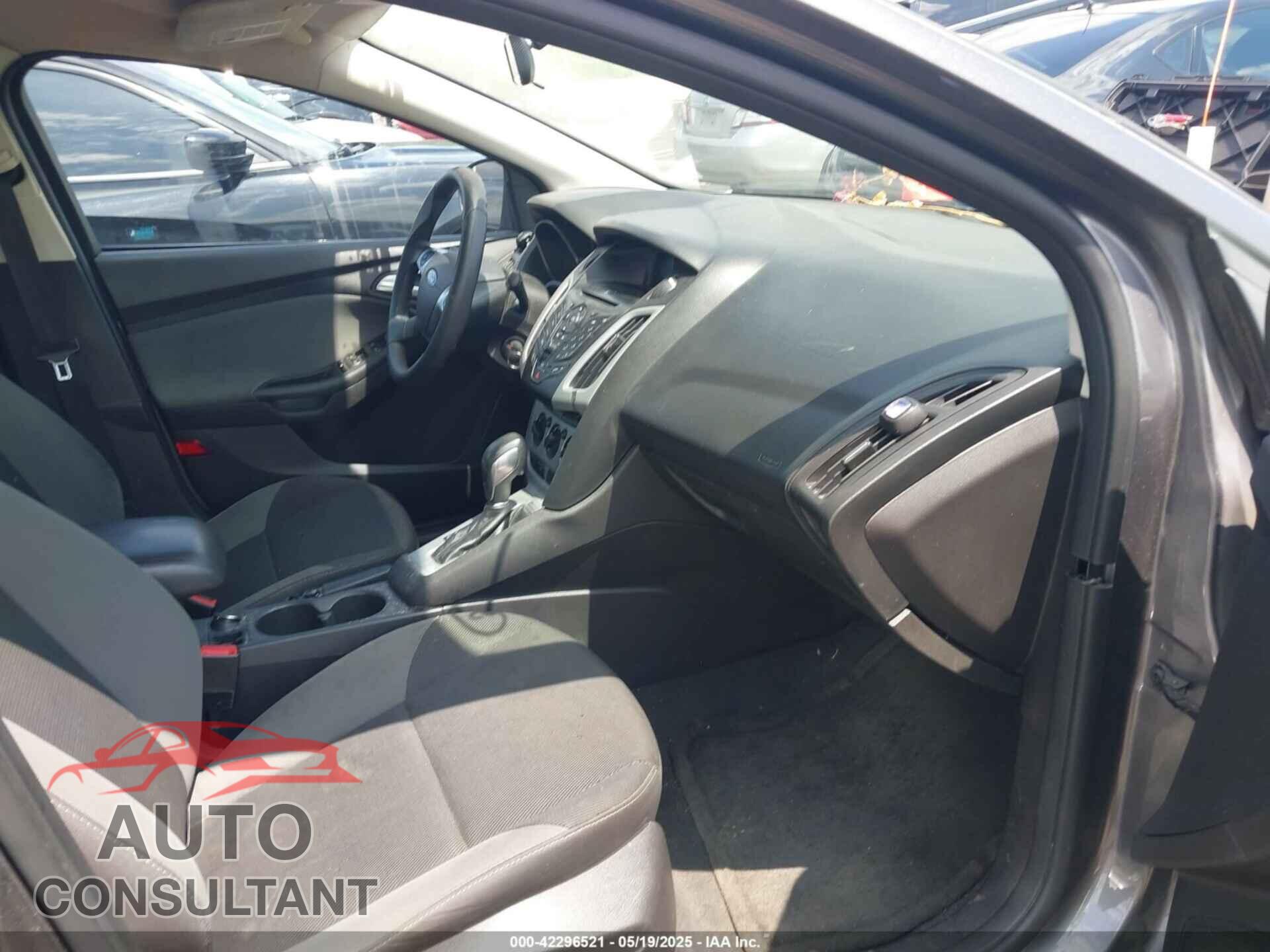 FORD FOCUS 2014 - 1FADP3F20EL410204