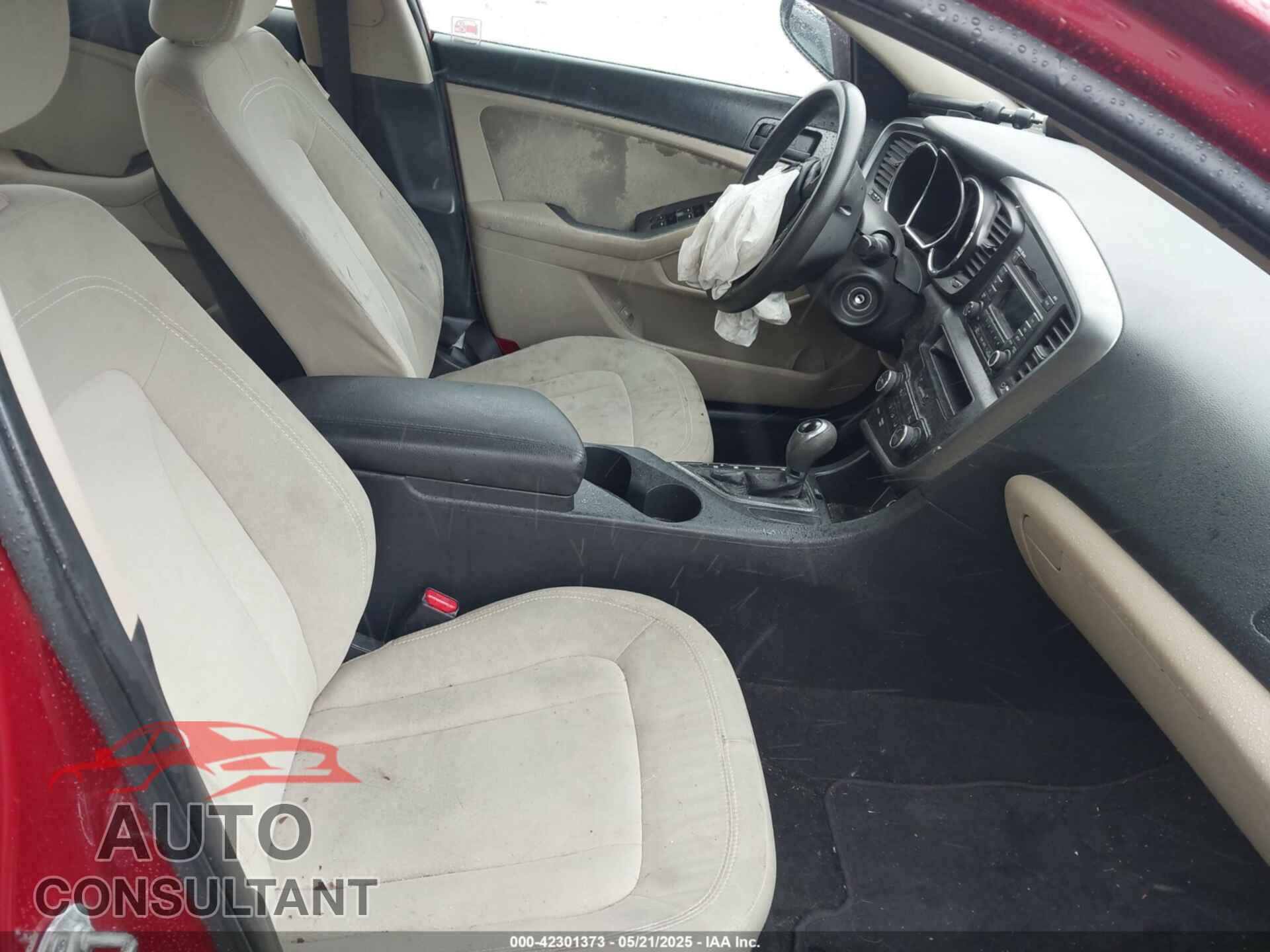 KIA OPTIMA 2011 - KNAGM4A75B5168564