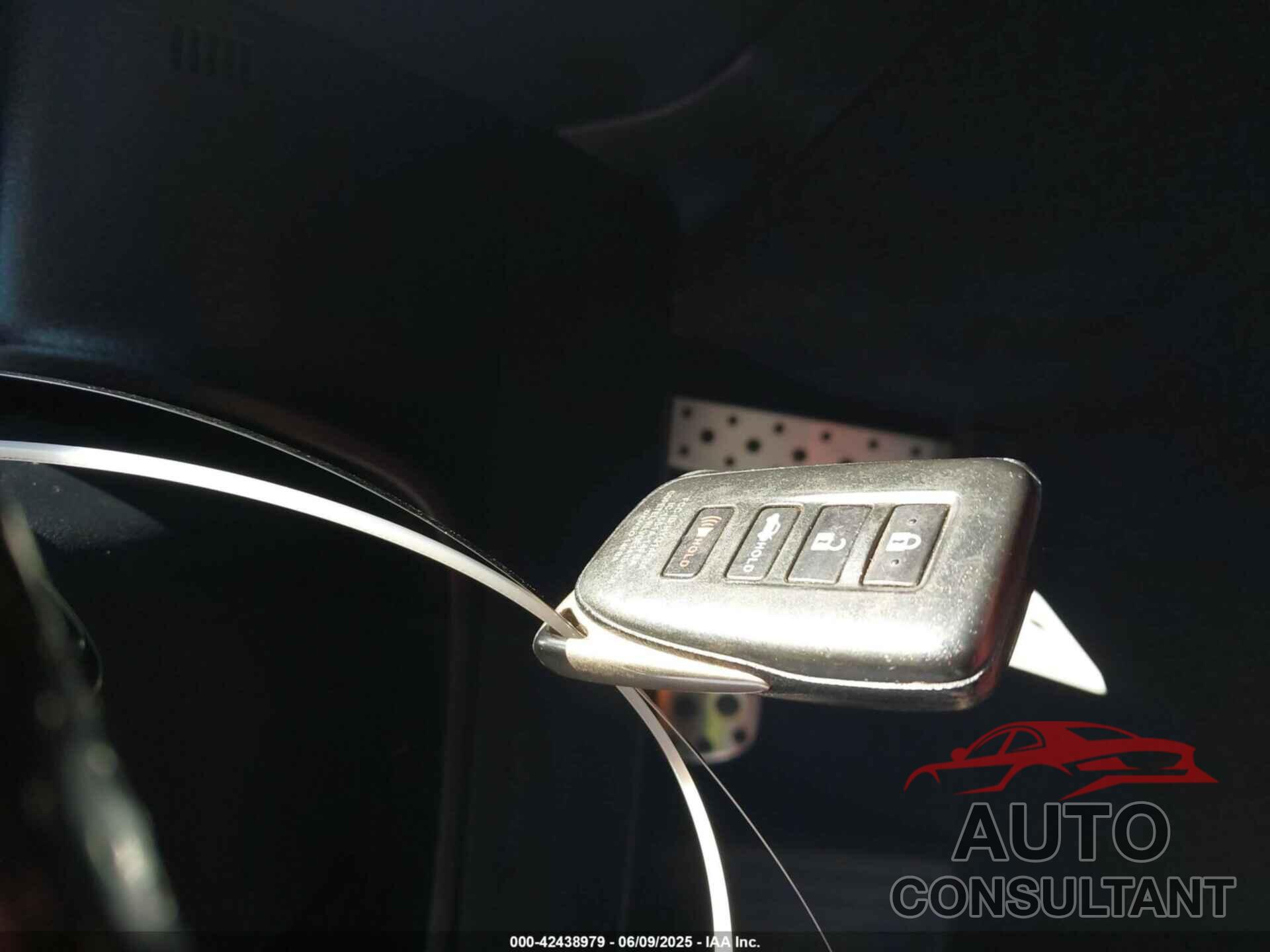LEXUS IS 200T 2016 - JTHBA1D21G5009597