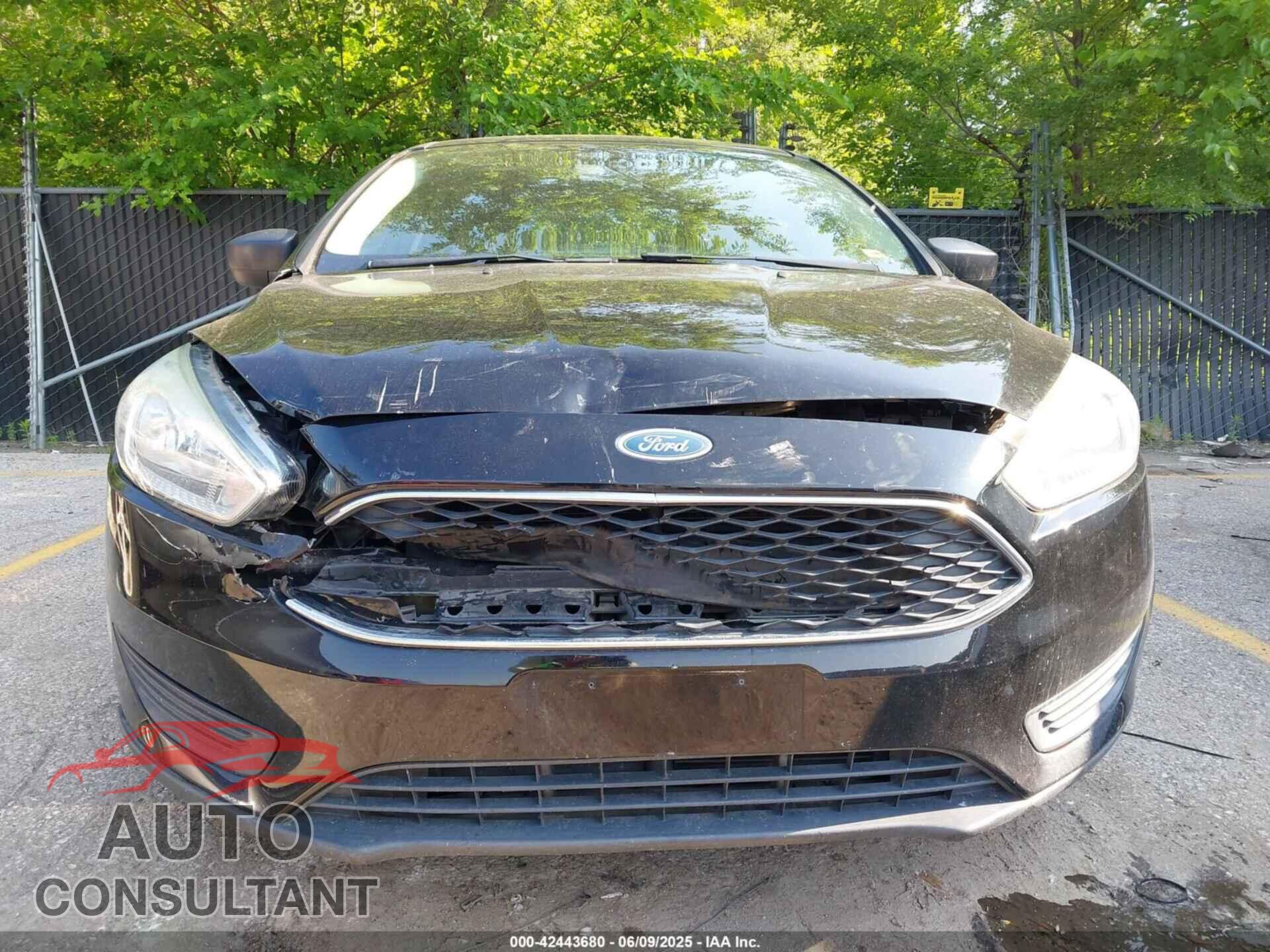 FORD FOCUS 2016 - 1FADP3E28GL397285