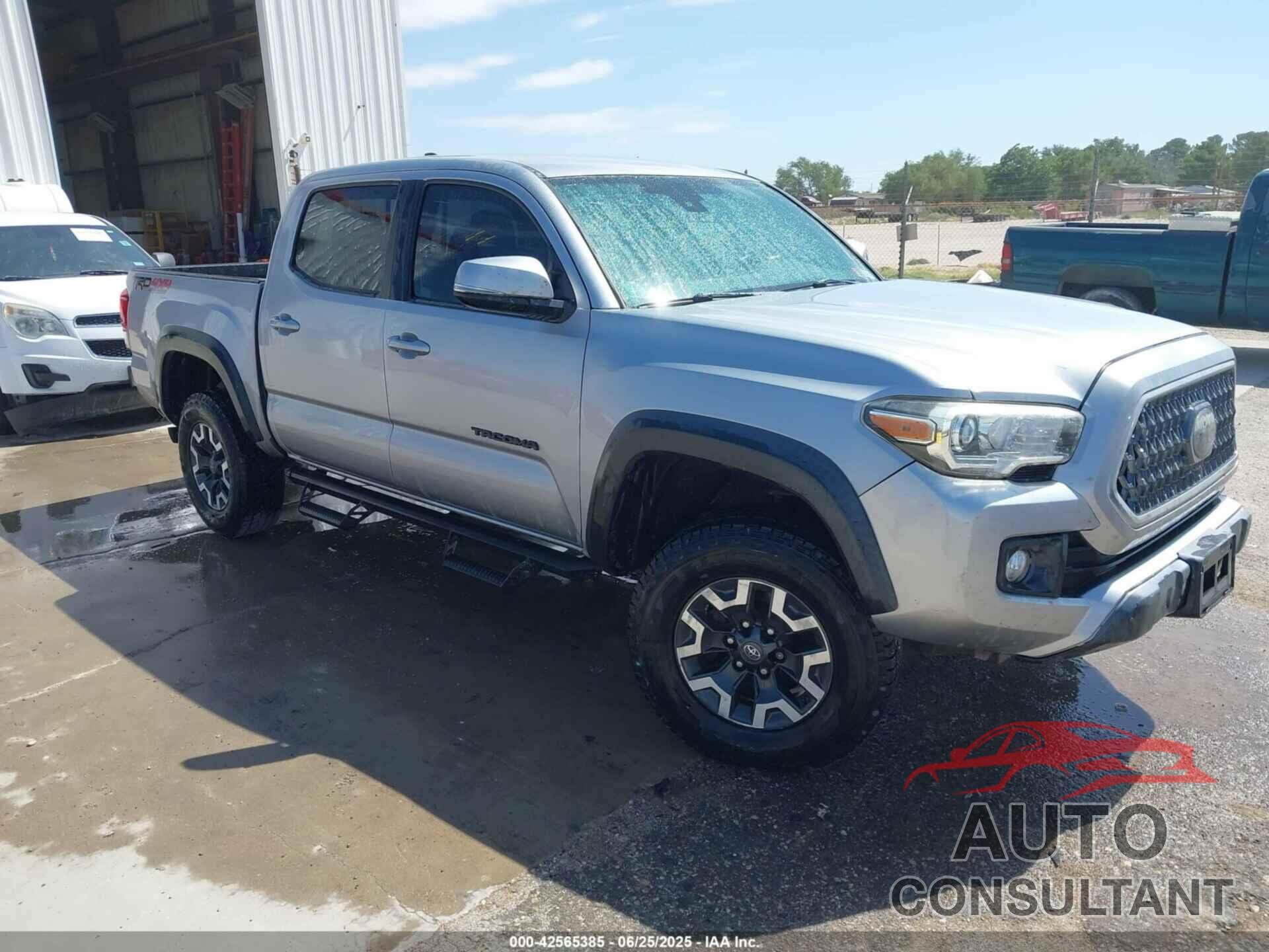 TOYOTA TACOMA 2018 - 3TMCZ5AN3JM170037