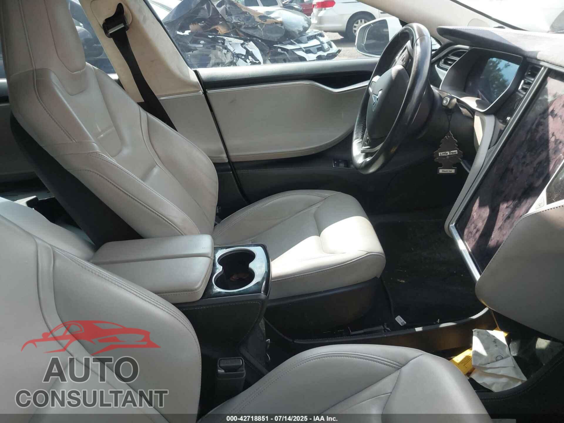 TESLA MODEL S 2015 - 5YJSA1E23FF108287