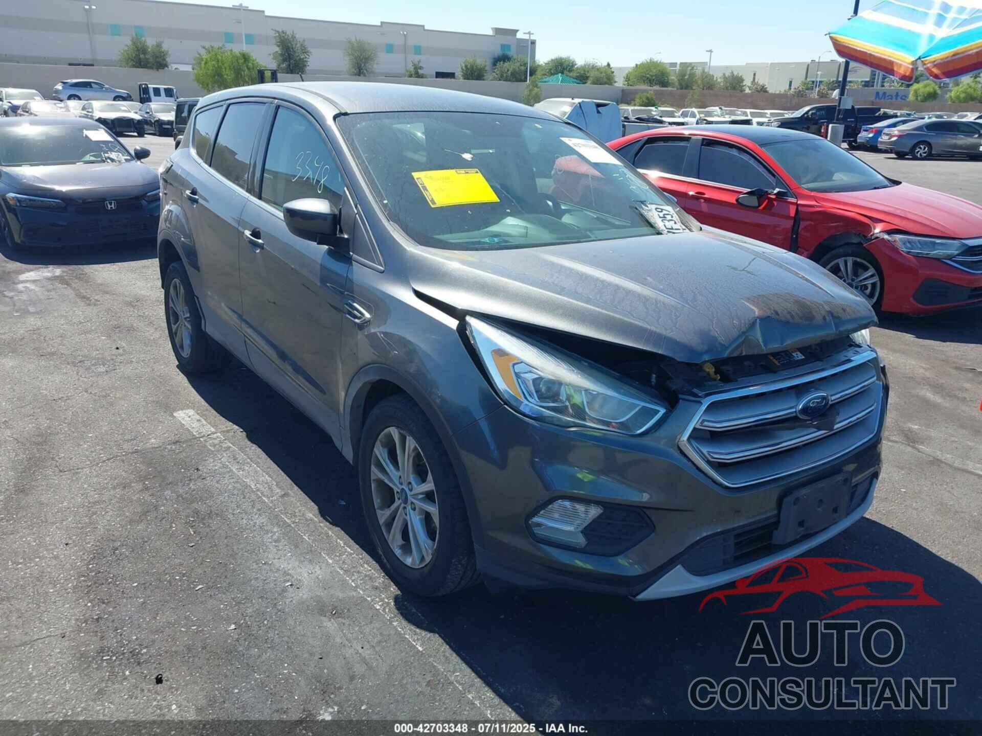 FORD ESCAPE 2017 - 1FMCU9G95HUA61919