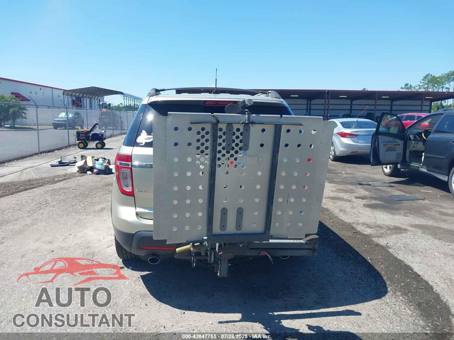 FORD EXPLORER 2011 - 1FMHK7D89BGA55736
