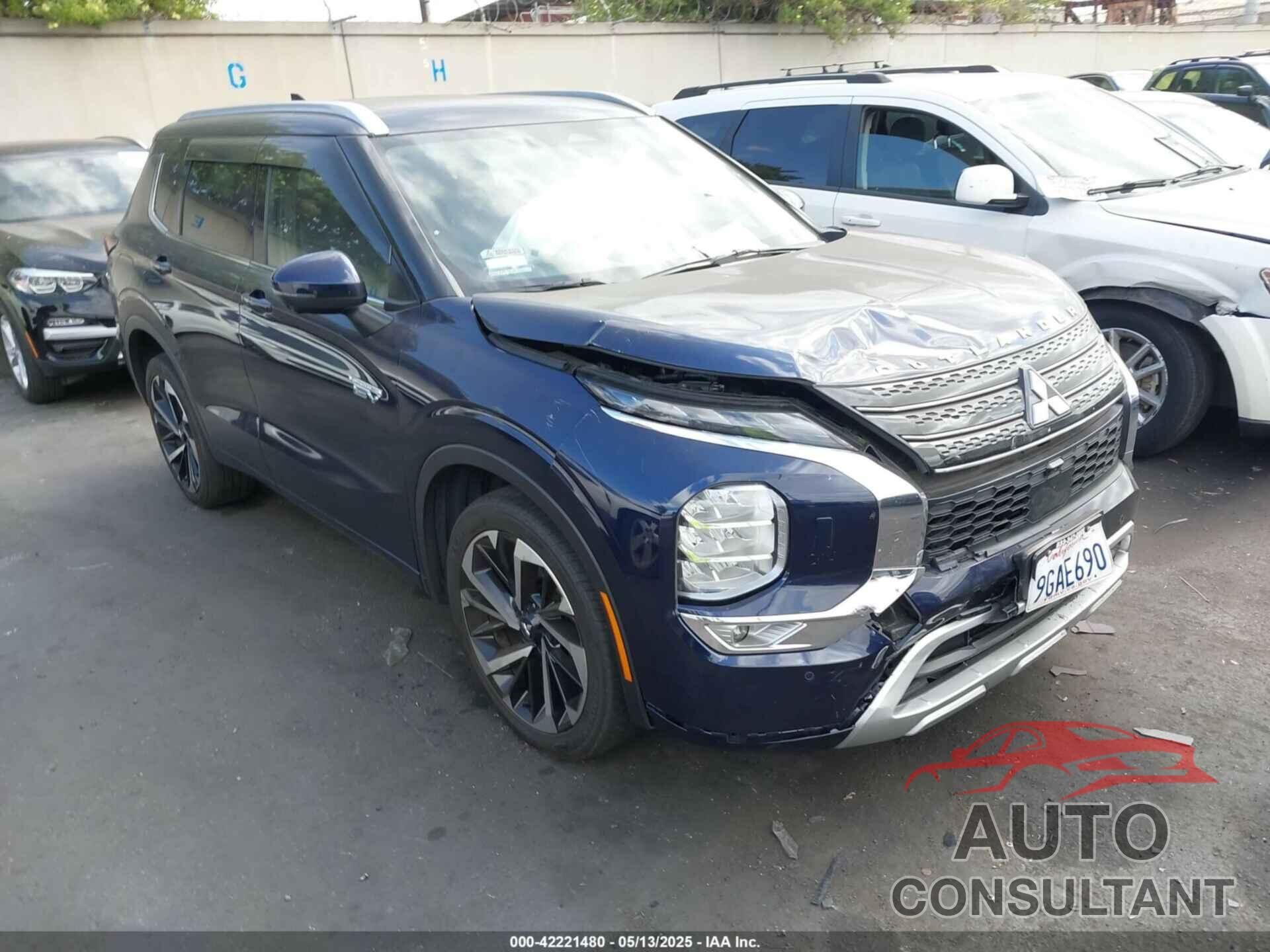 MITSUBISHI OUTLANDER PHEV 2023 - JA4T5VA91PZ038233