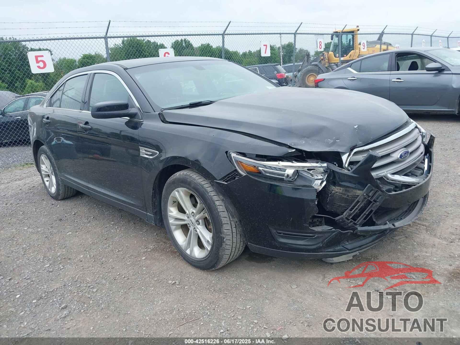 FORD TAURUS 2018 - 1FAHP2E86JG111014
