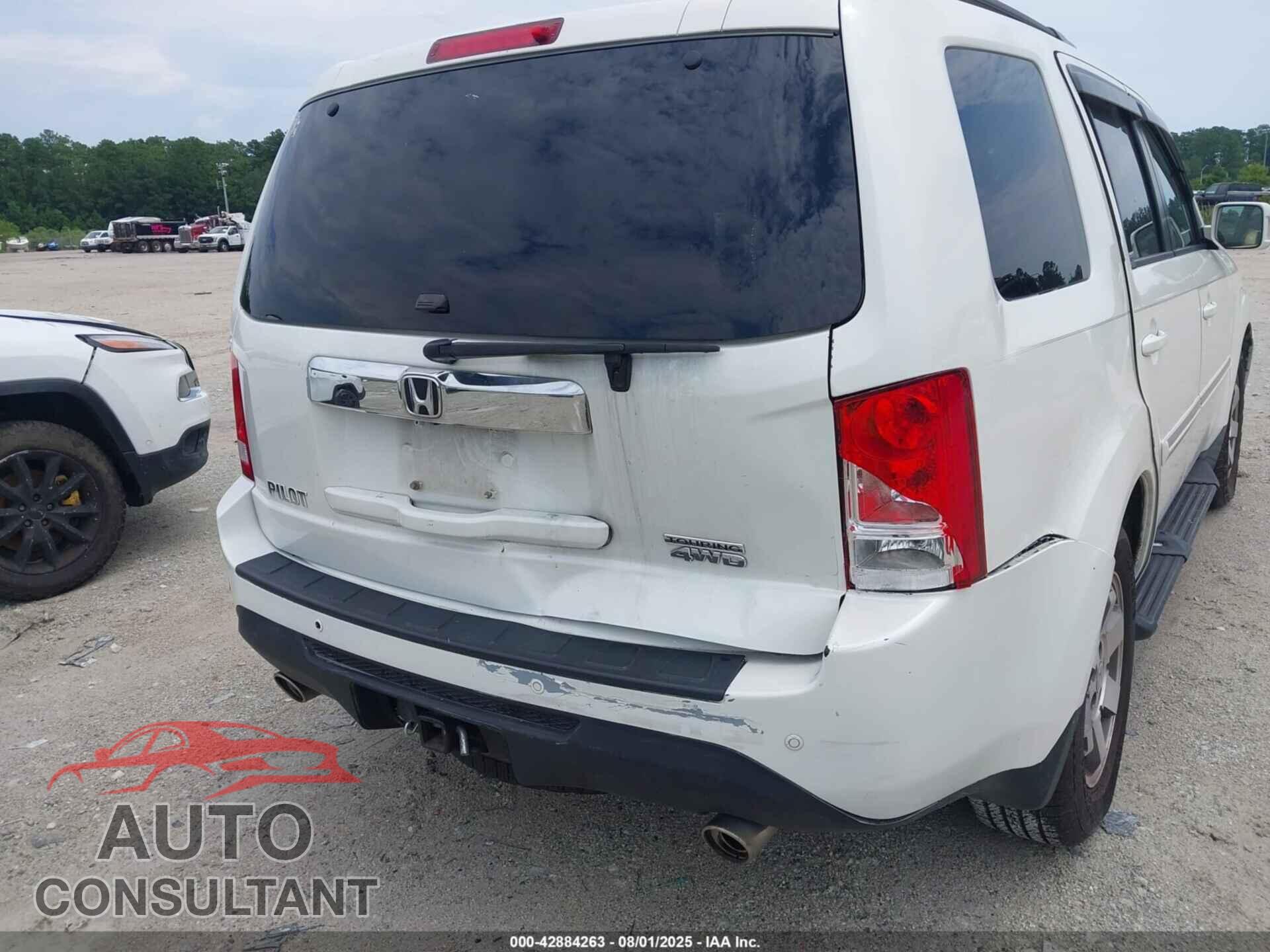 HONDA PILOT 2011 - 5FNYF4H99BB057717