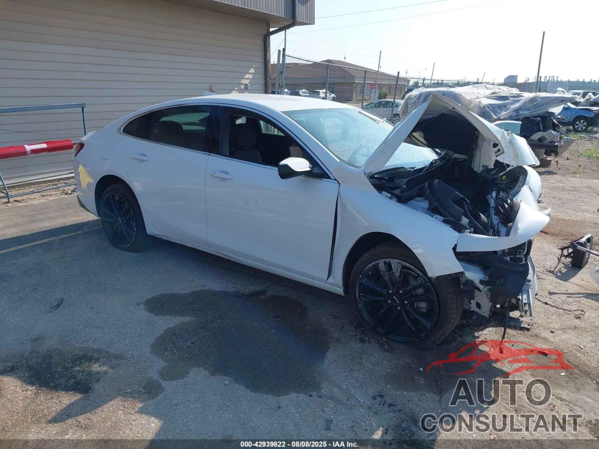 CHEVROLET MALIBU 2022 - 1G1ZD5ST5NF108904