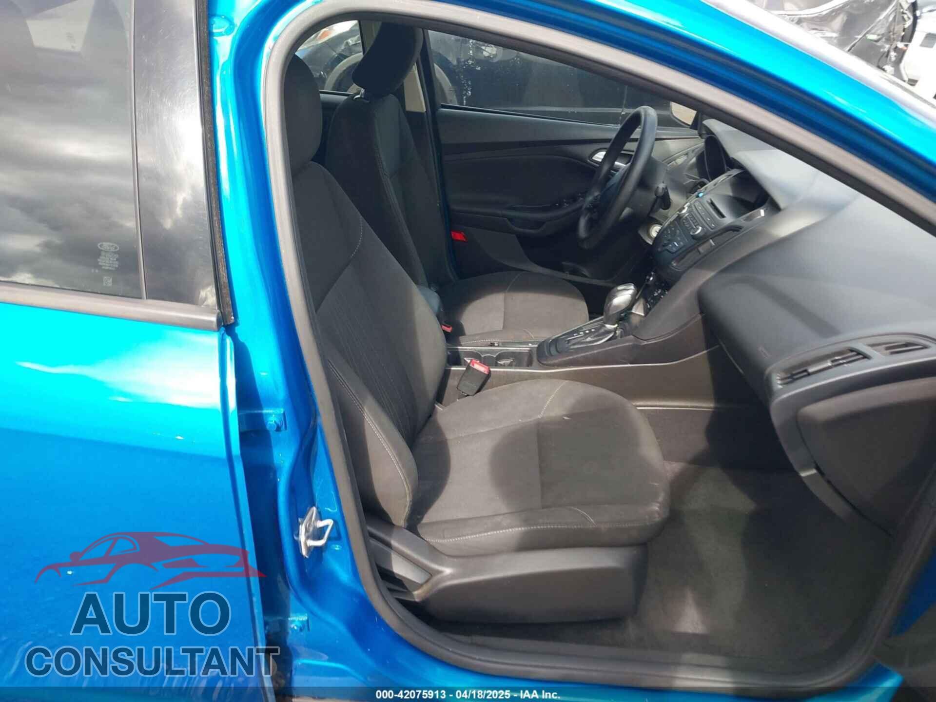 FORD FOCUS 2016 - 1FADP3F22GL282910