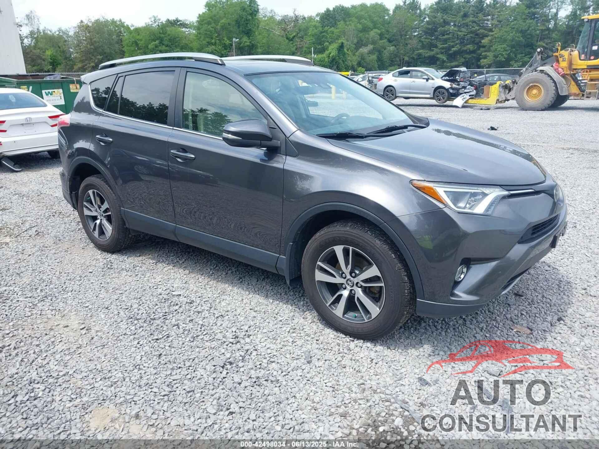 TOYOTA RAV4 2018 - JTMRFREV9JJ722383