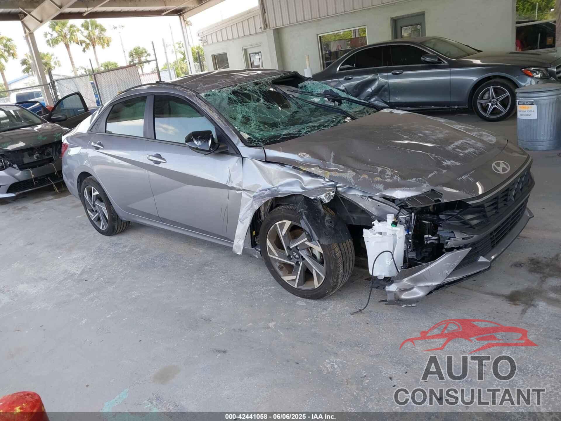 HYUNDAI ELANTRA 2025 - KMHLM4DG3SU866654