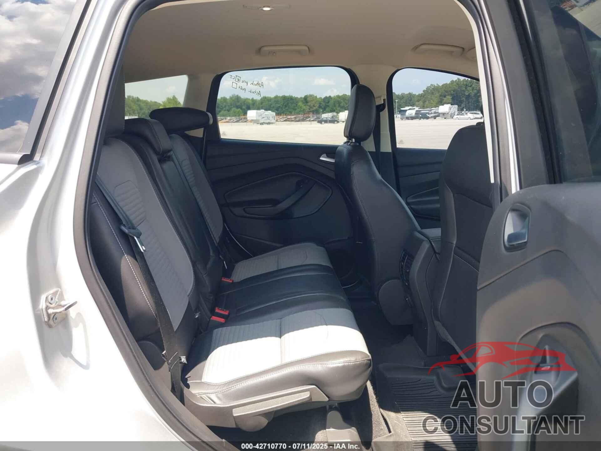 FORD ESCAPE 2018 - 1FMCU9GD3JUC46545
