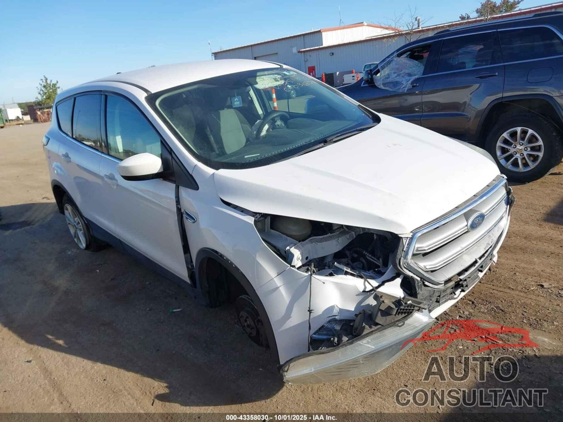FORD ESCAPE 2017 - 1FMCU0GD0HUD51310