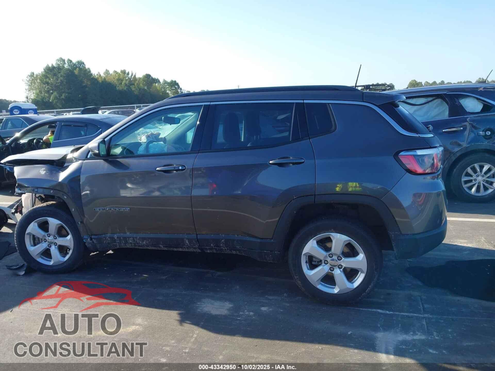 JEEP COMPASS 2019 - 3C4NJDBBXKT801095