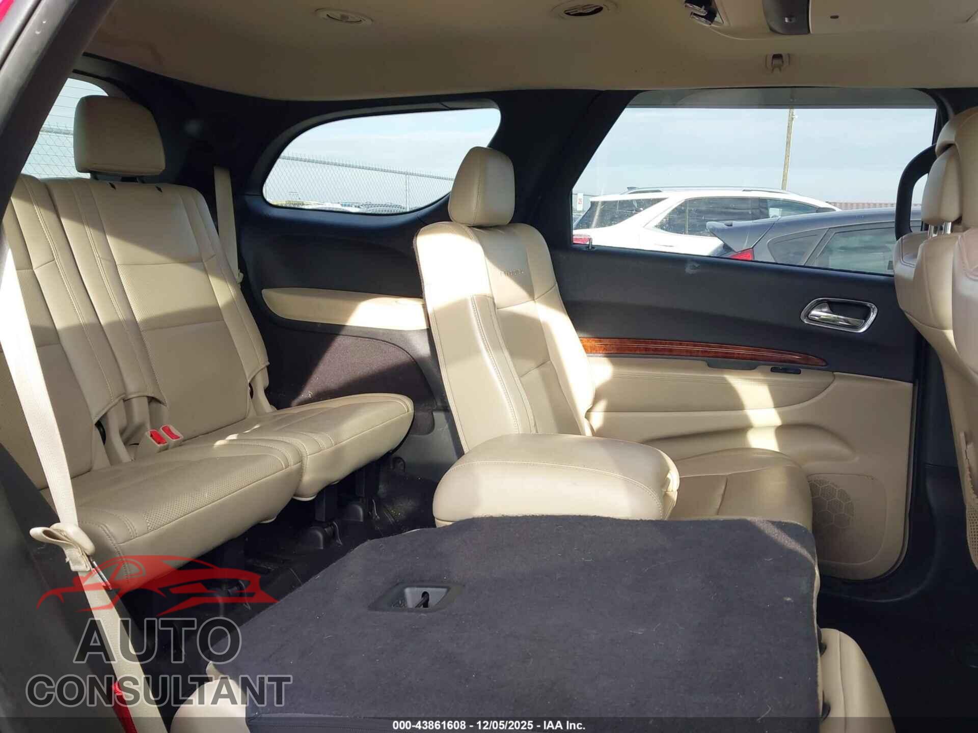 DODGE DURANGO 2013 - 1C4SDHET8DC678255