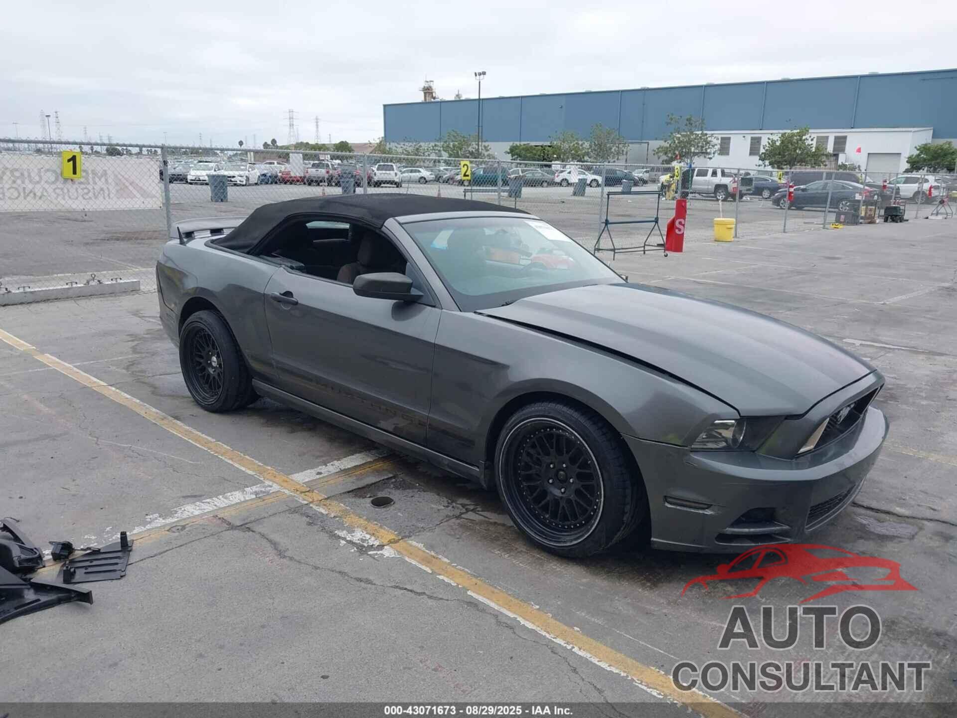FORD MUSTANG 2014 - 1ZVBP8EM3E5217709