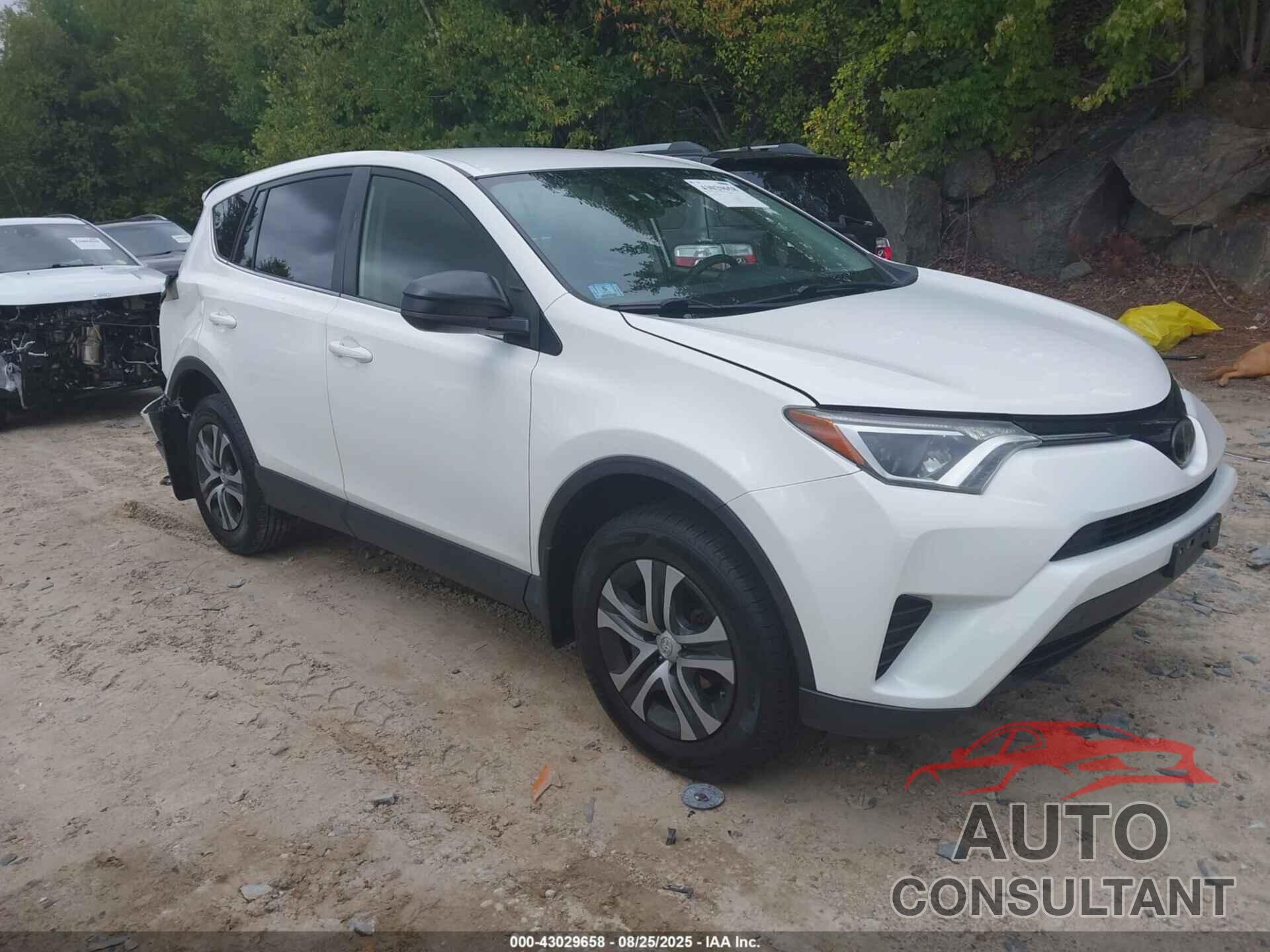 TOYOTA RAV4 2018 - JTMBFREV3JJ200673