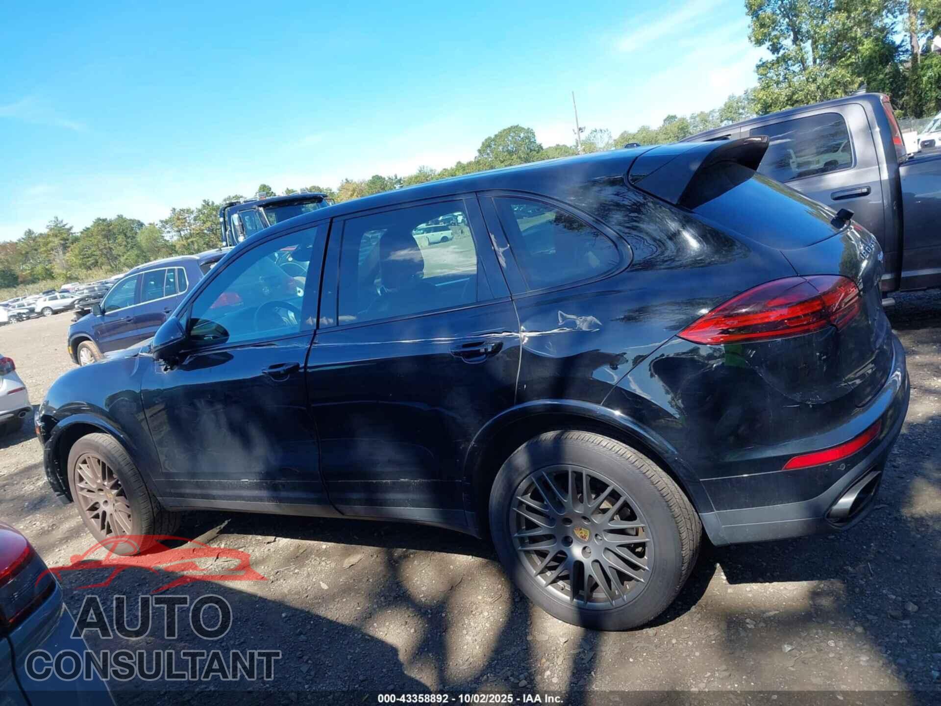 PORSCHE CAYENNE 2018 - WP1AA2A29JKA00547