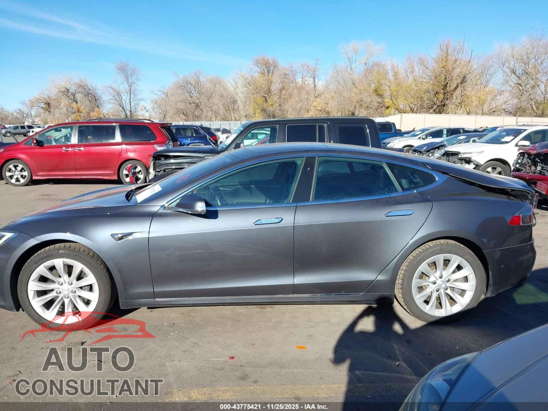TESLA MODEL S 2018 - 5YJSA1E26JF261819