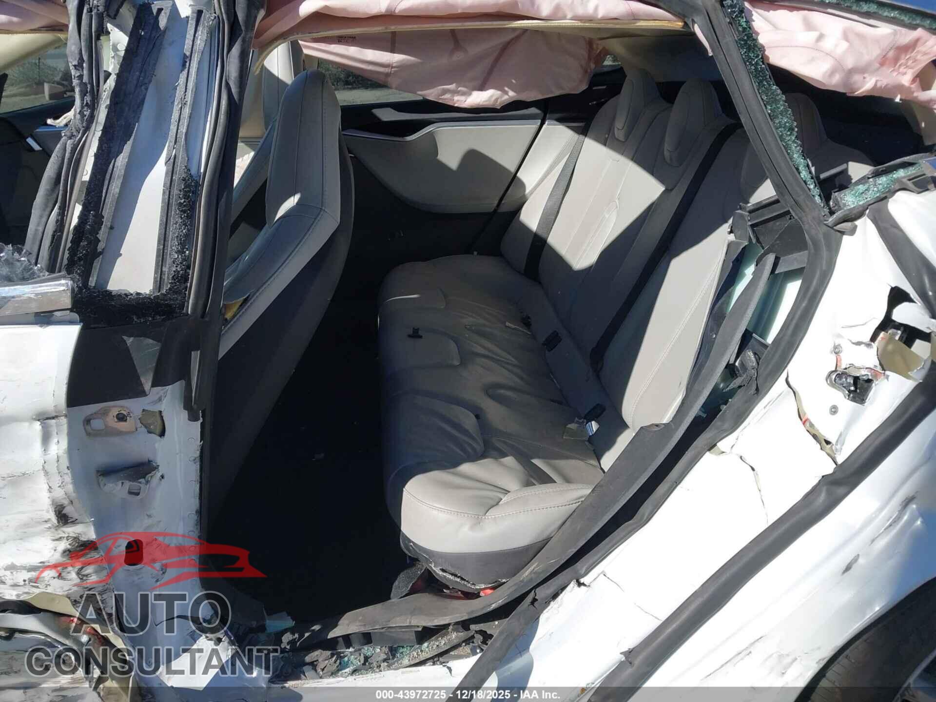 TESLA MODEL S 2013 - 5YJSA1DN9DFP04061