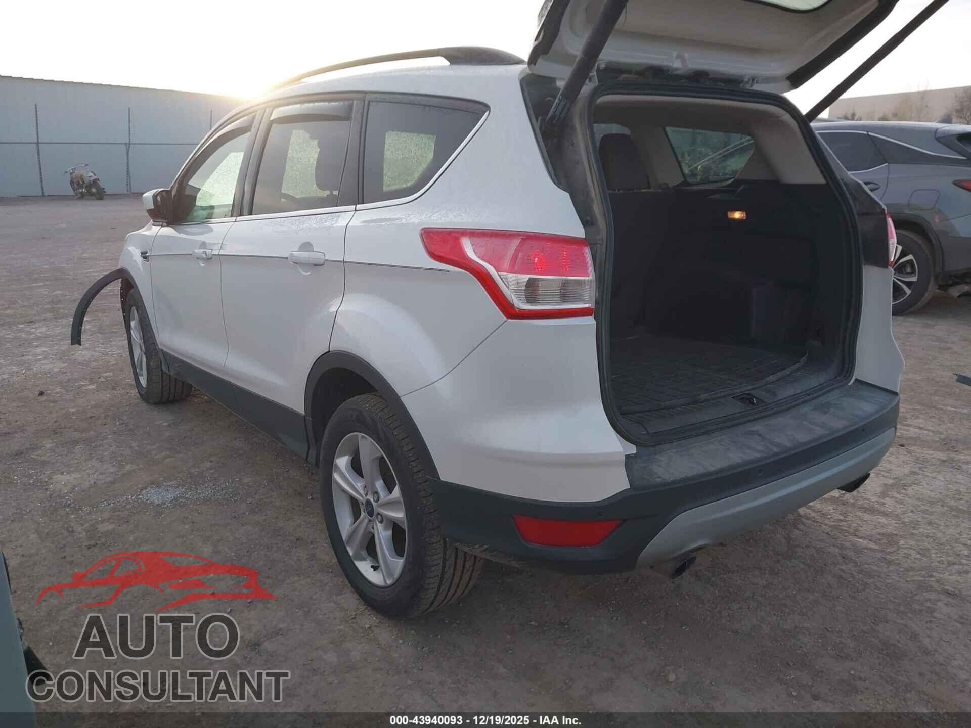 FORD ESCAPE 2016 - 1FMCU0G94GUA44667