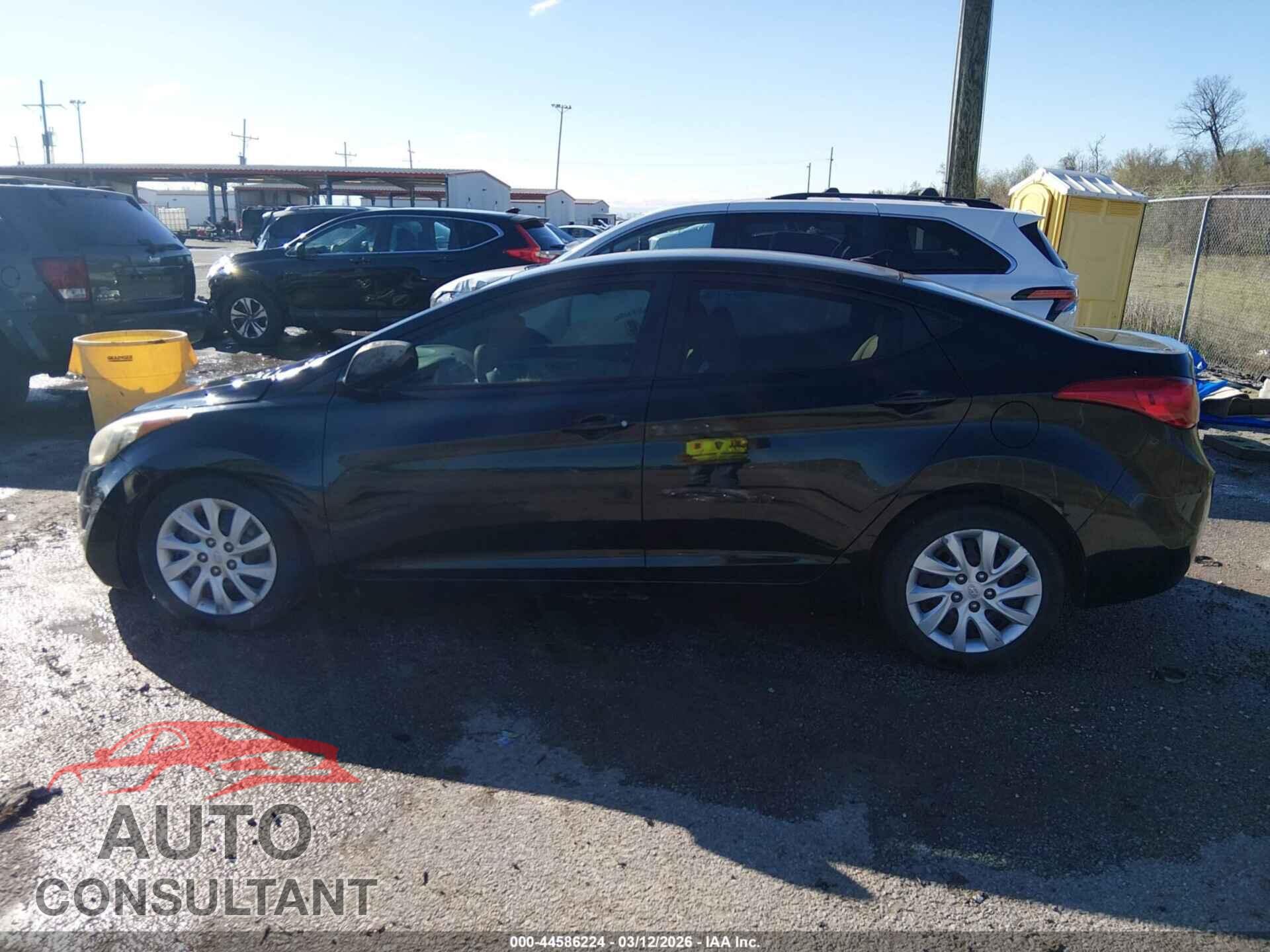 HYUNDAI ELANTRA 2012 - 5NPDH4AE2CH141302