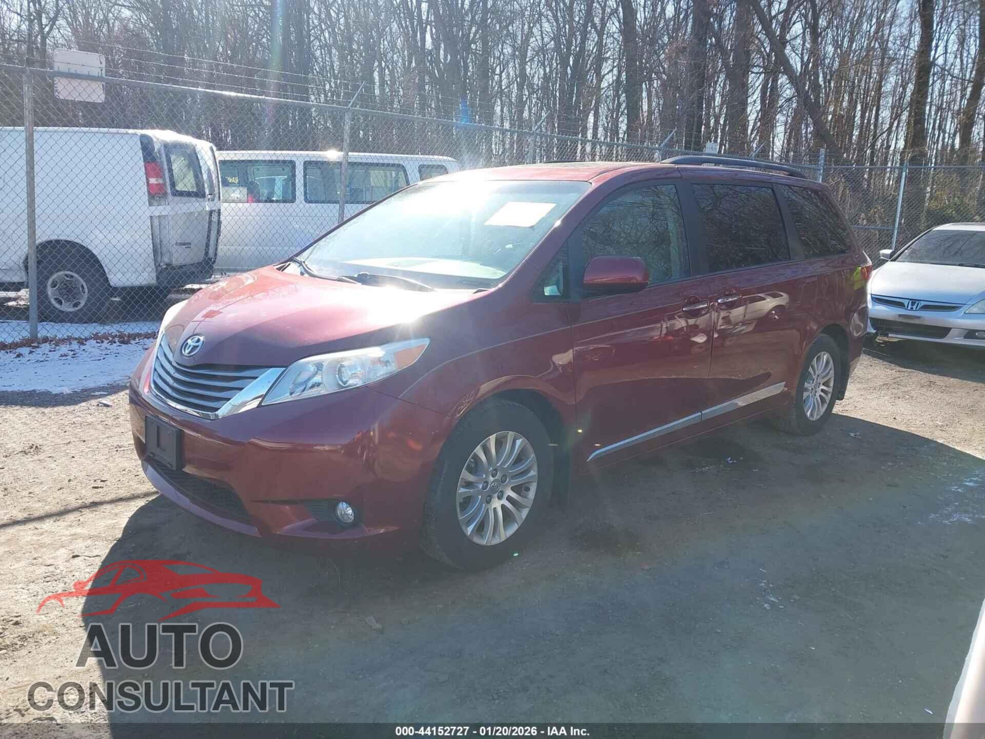 TOYOTA SIENNA 2015 - 5TDYK3DC4FS543473