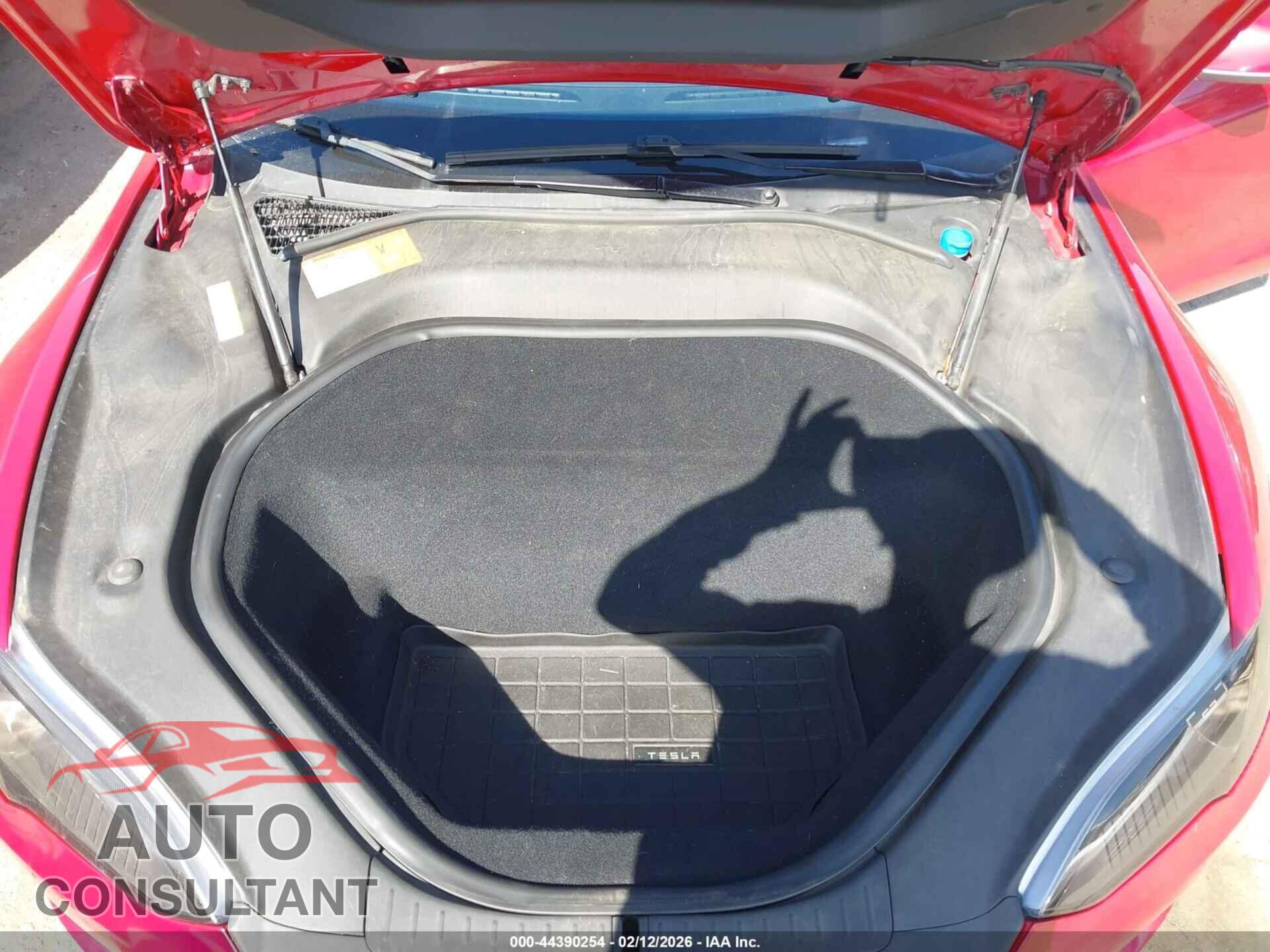 TESLA MODEL S 2015 - 5YJSA1E40FF108409