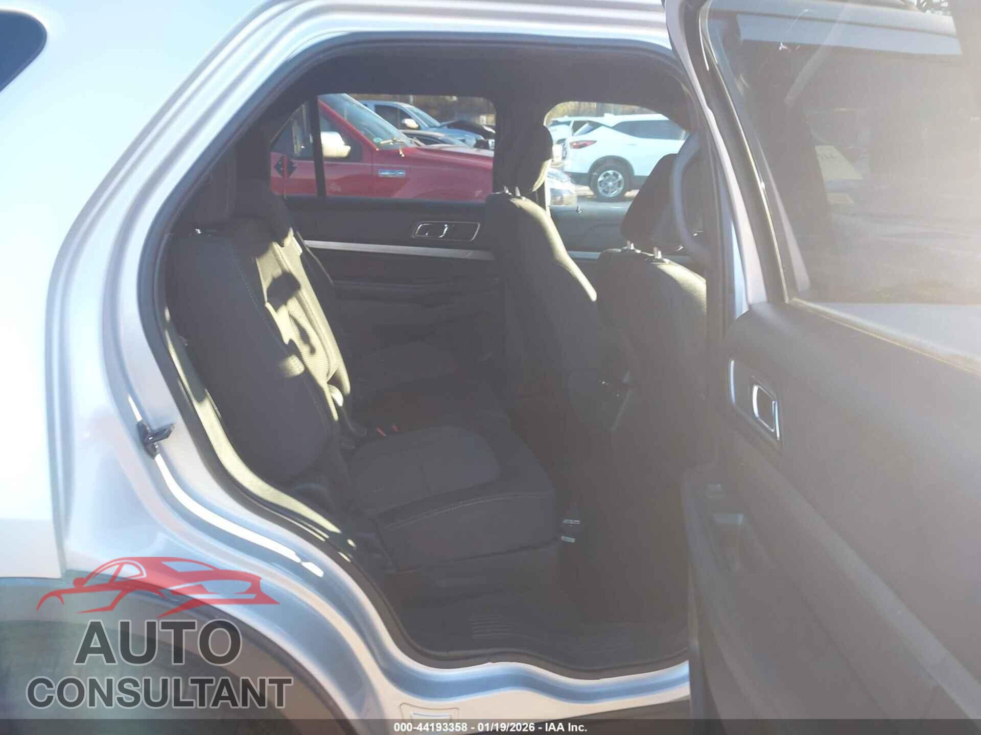 FORD EXPLORER 2018 - 1FM5K7DH2JGB39656